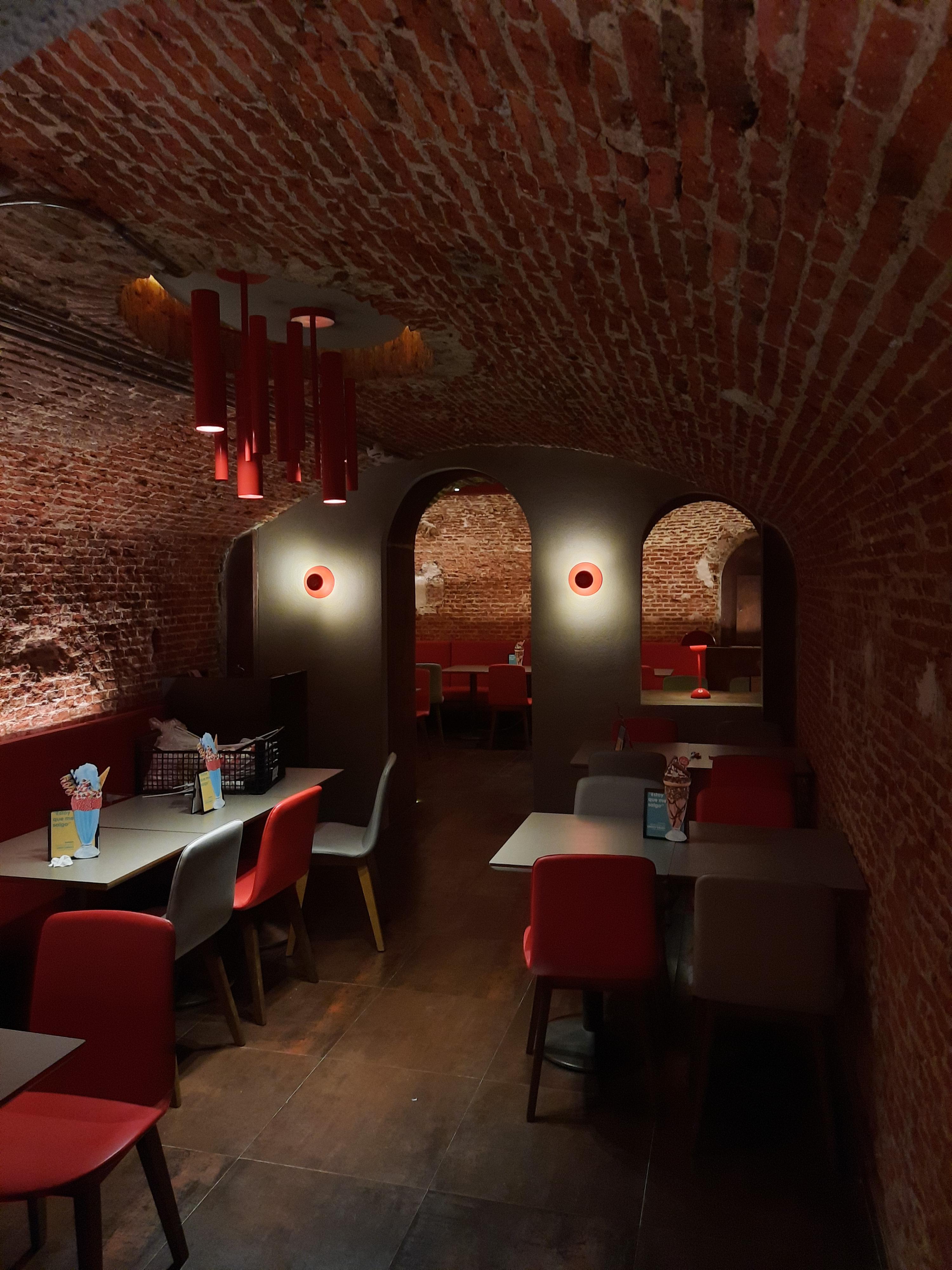 A dead restaurant LiminalSpace