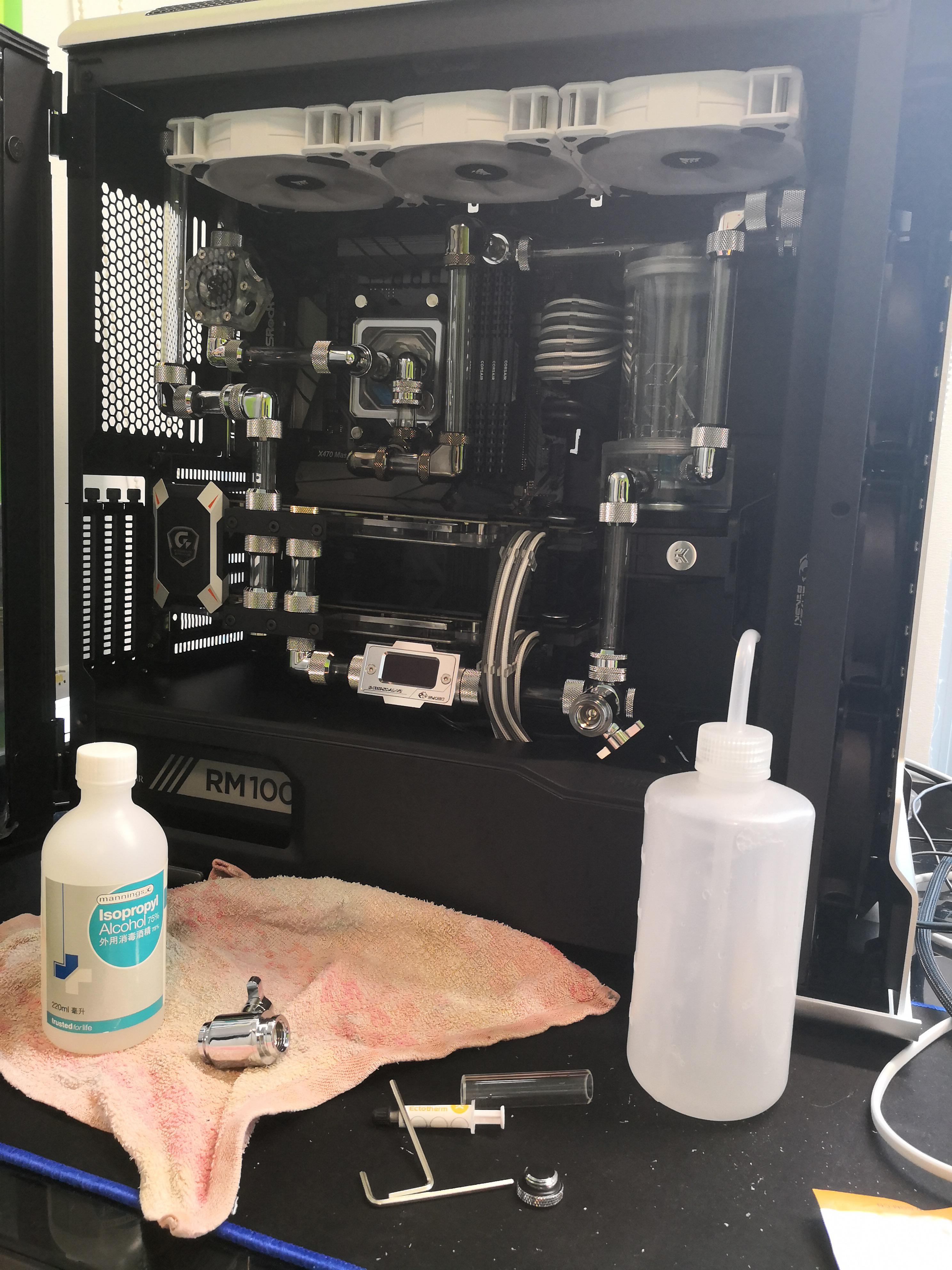 Cleaned my sli watercooled PC. Now preparing for leak testing. Think