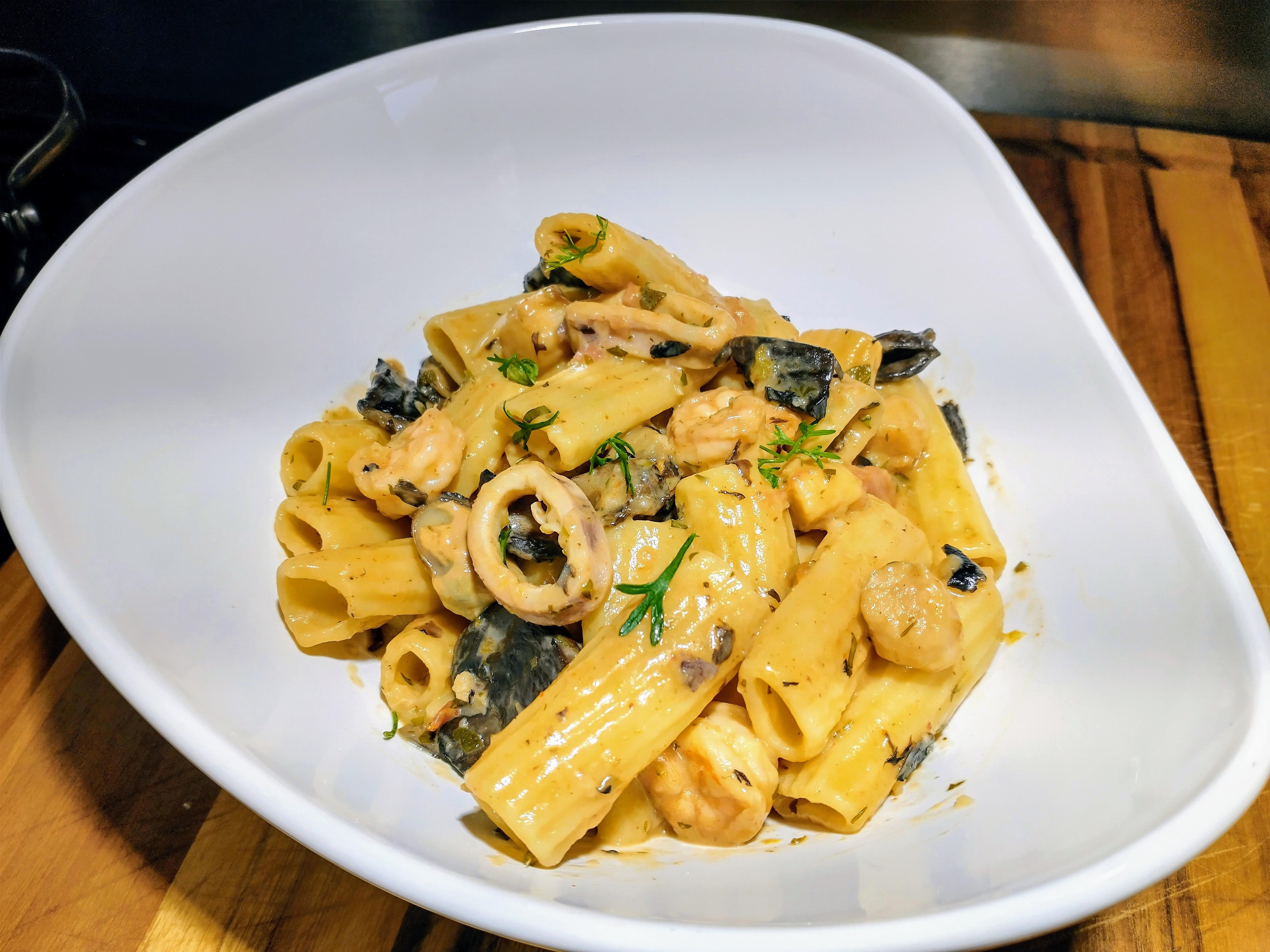 [OC] Rigatoni with Seafood Medley (Shrimp, Mussels, Bay Scallops, and Calamari) in a Creamy