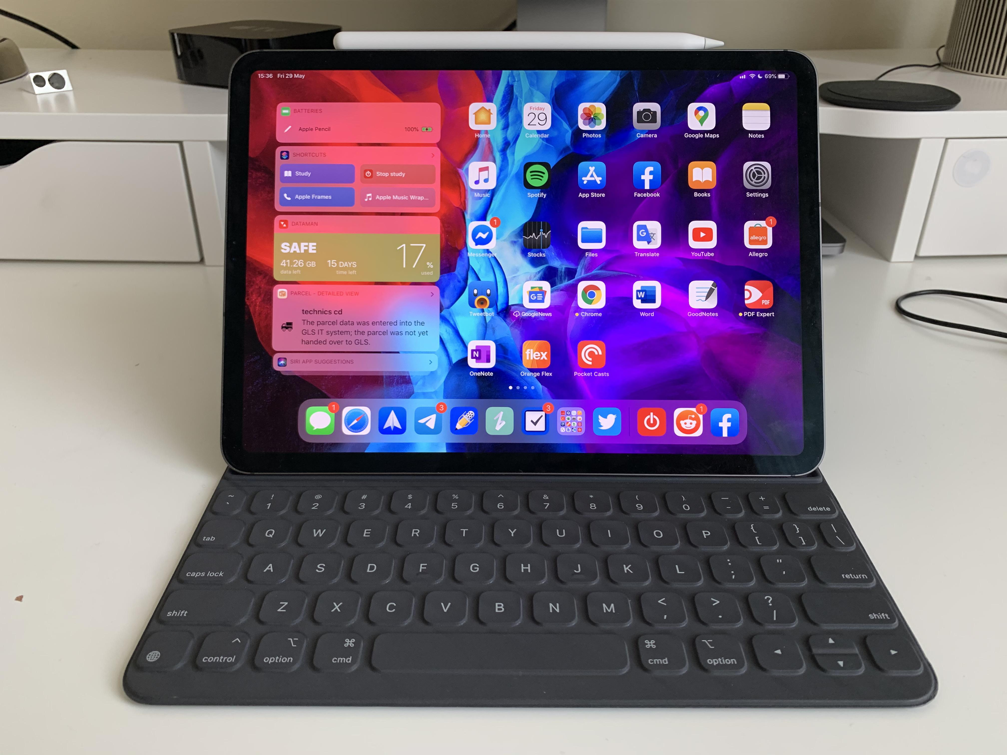 【名入れ無料】 iPad Pro 12.9 2TB Smart Keyboard Folio xnu9j580gf8iba369ji2w.xyz