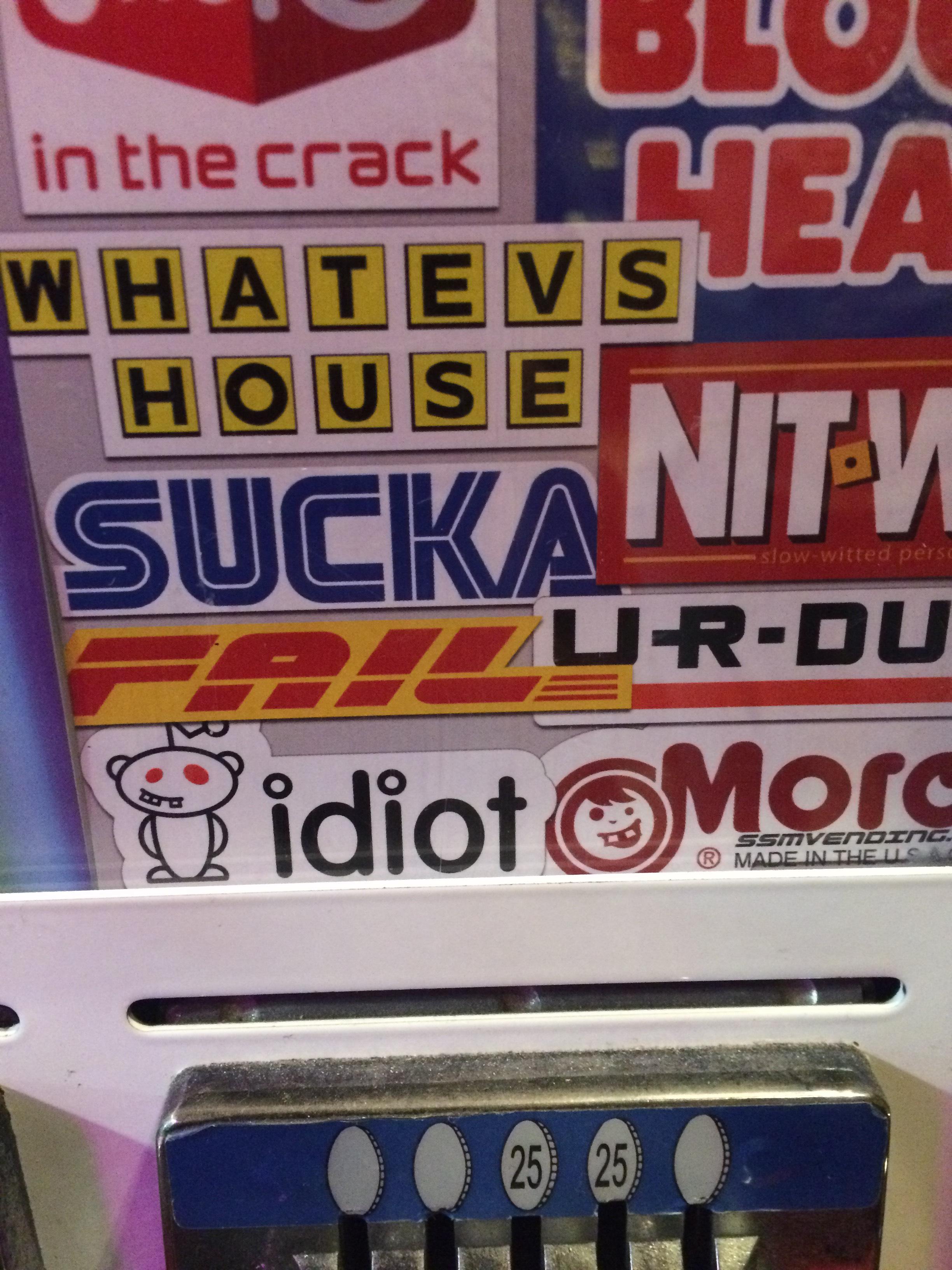 this offbrand Reddit sticker i found at el nopal r/crappyoffbrands