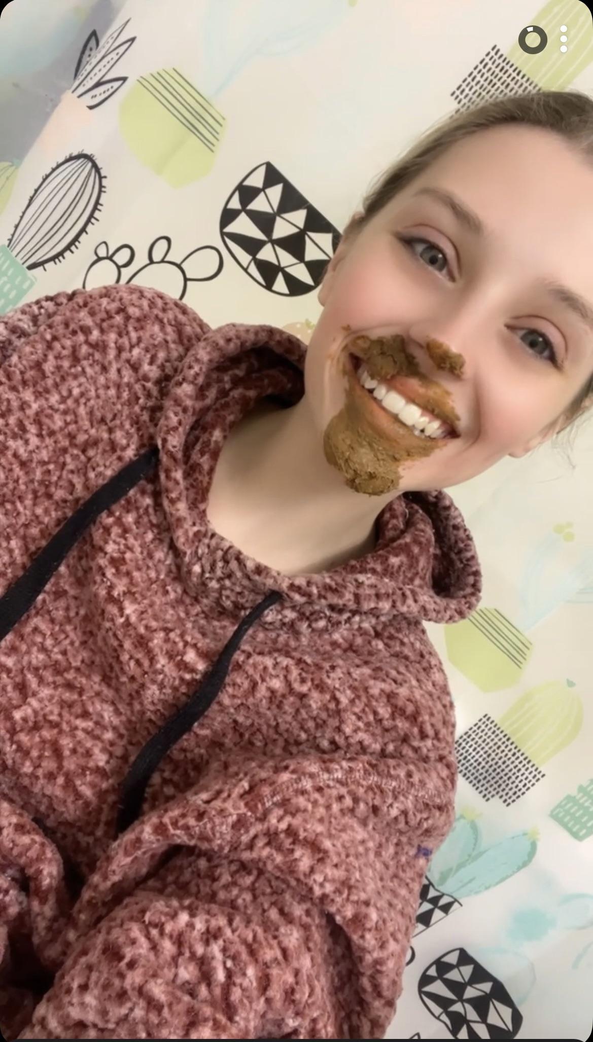 Smiling with my shit eating grin : ScatPorn2