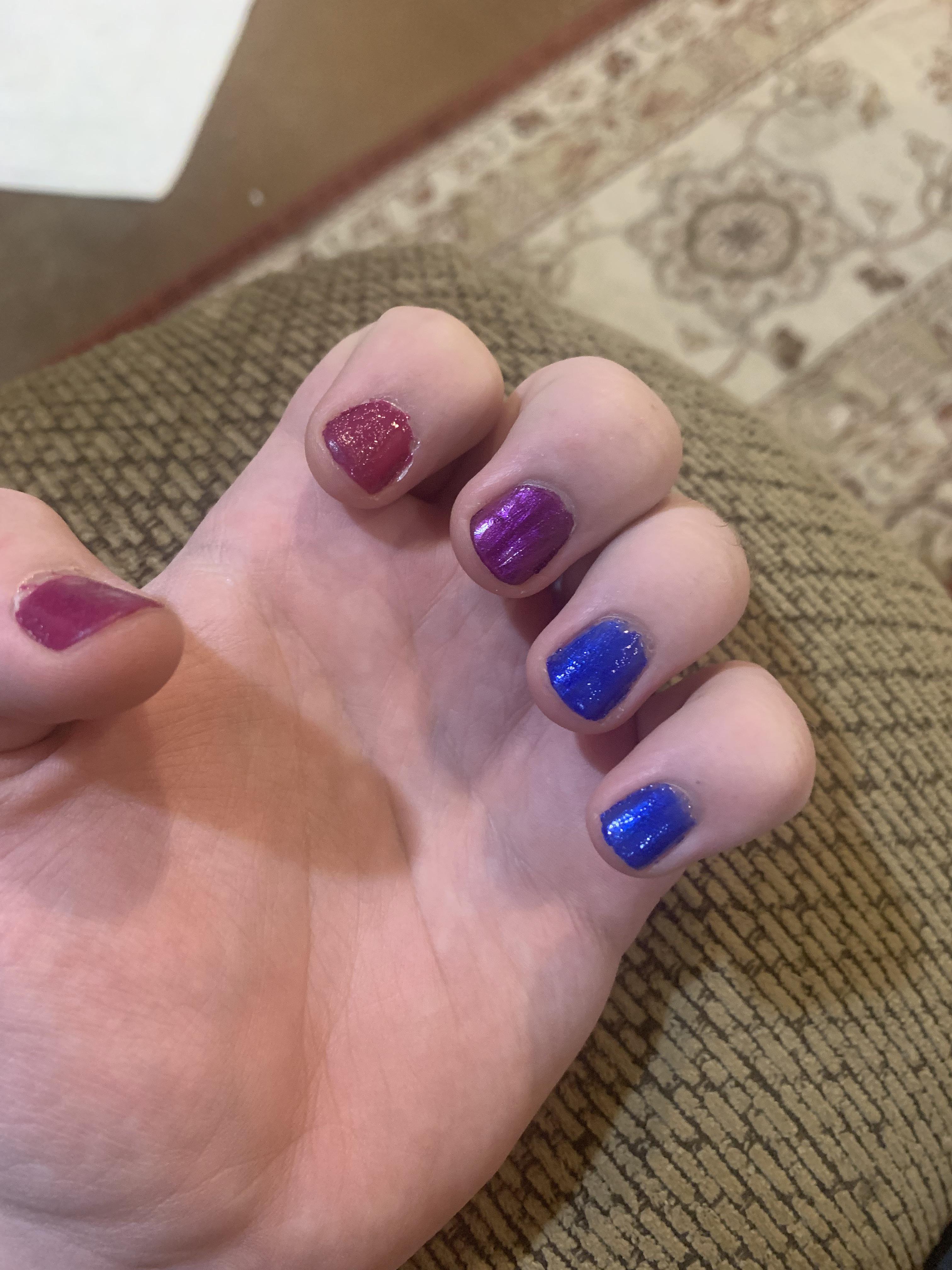 Painted my nails for pride month ☺️ ・ popular.pics ・ Viewer for Reddit