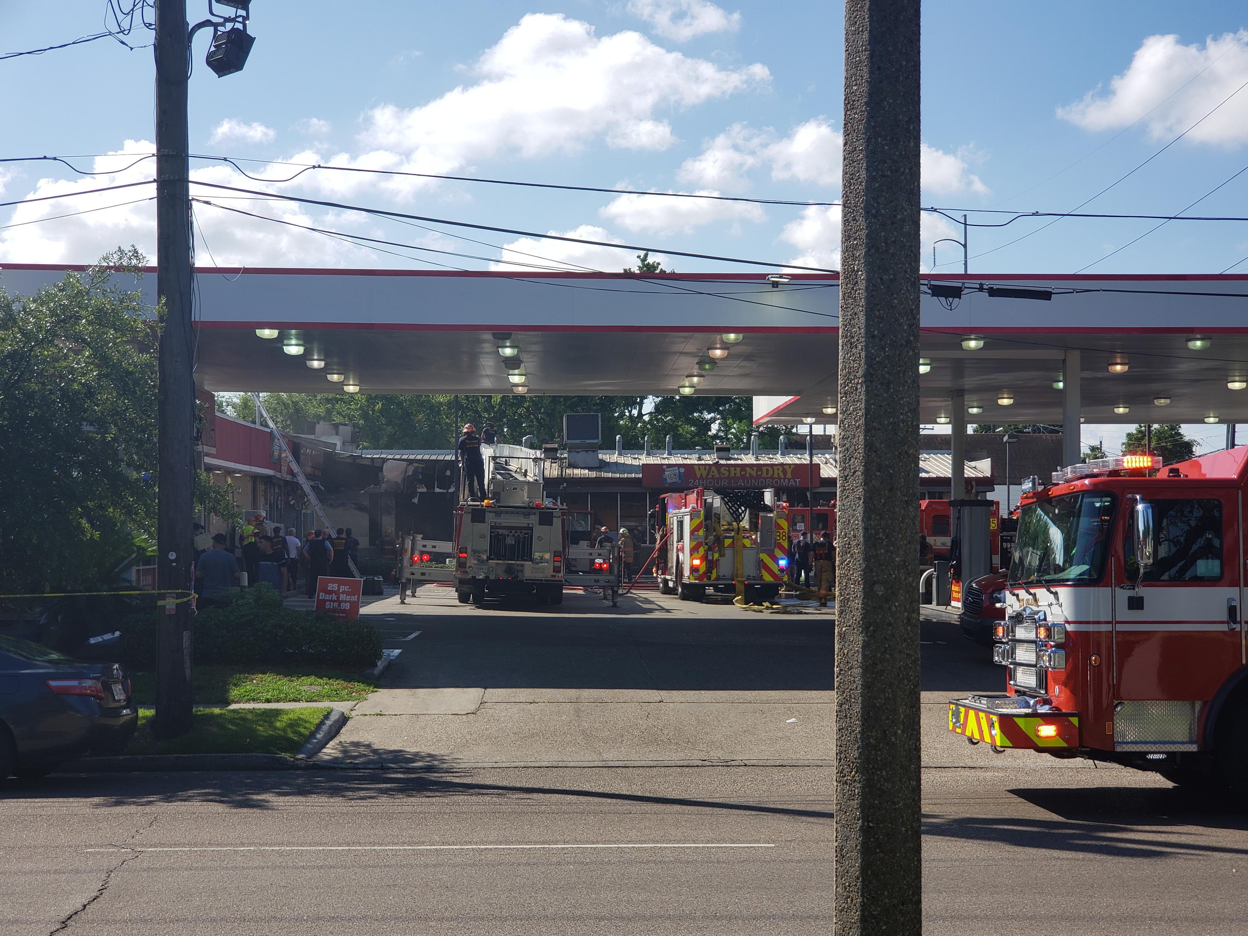 Fire On S. Carrollton Across From the Post Office r/NewOrleans