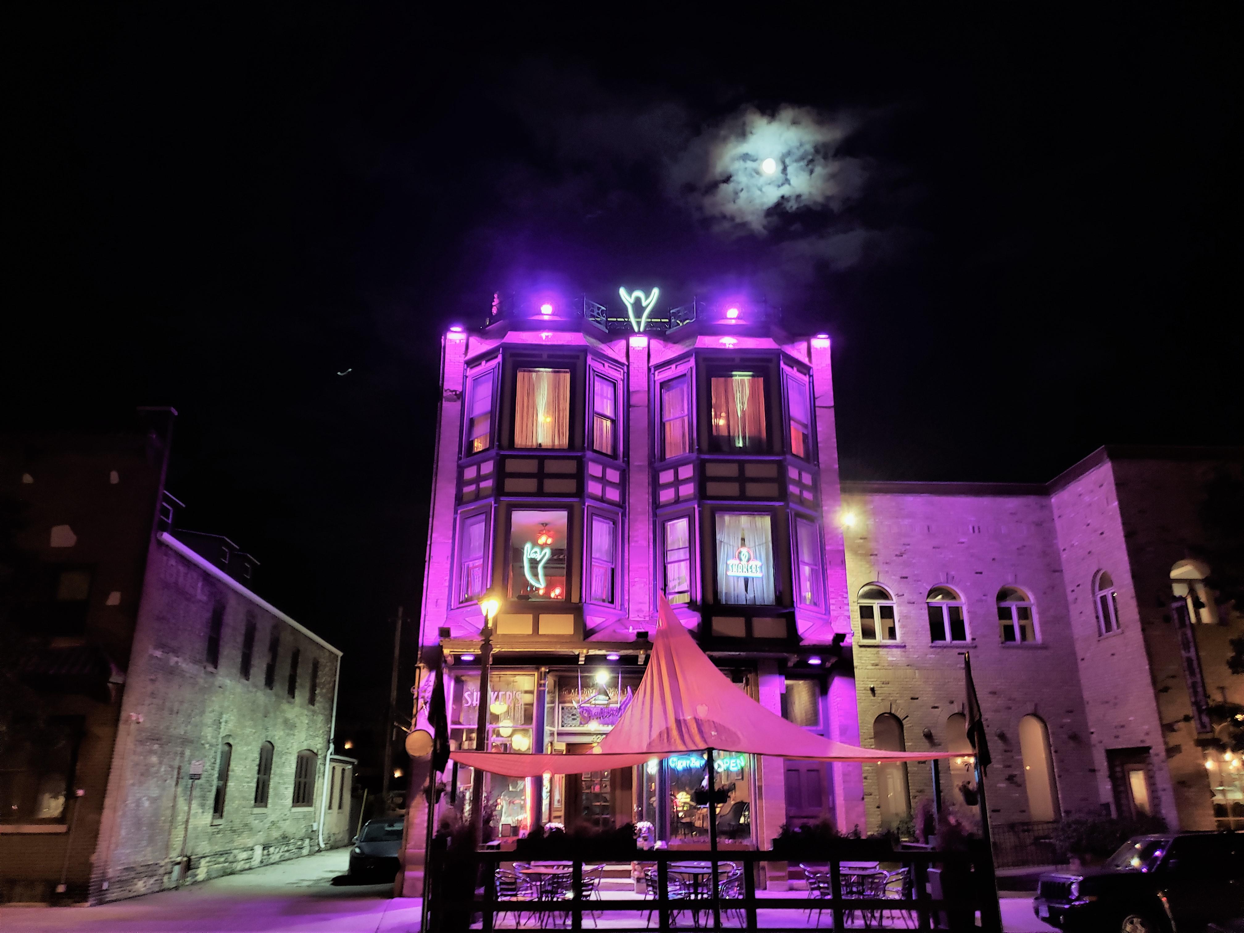 Shaker's [Haunted] Cigar Bar under the moon last night r/milwaukee