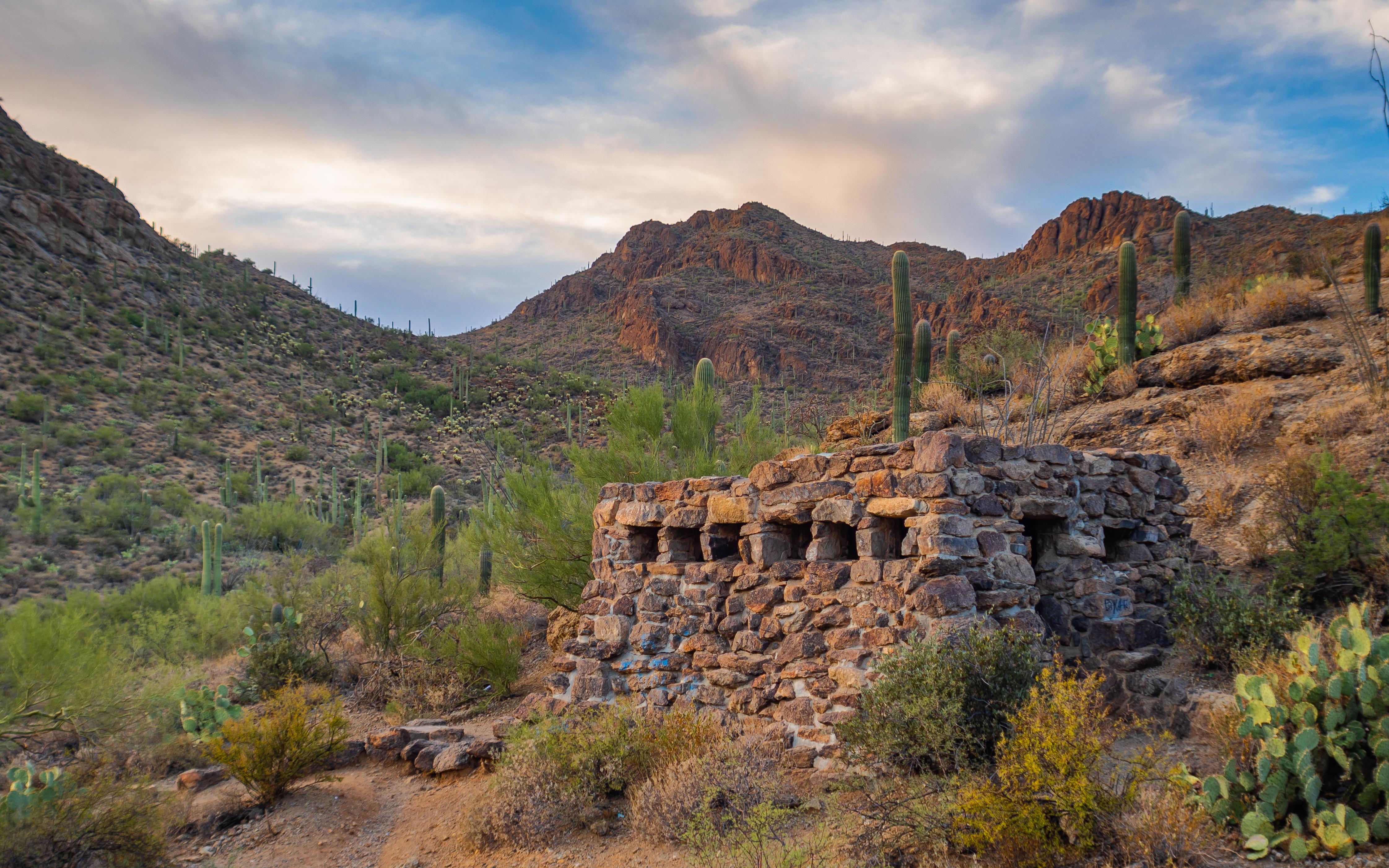 Gates Pass Tucson, AZ. EM10 II r/M43