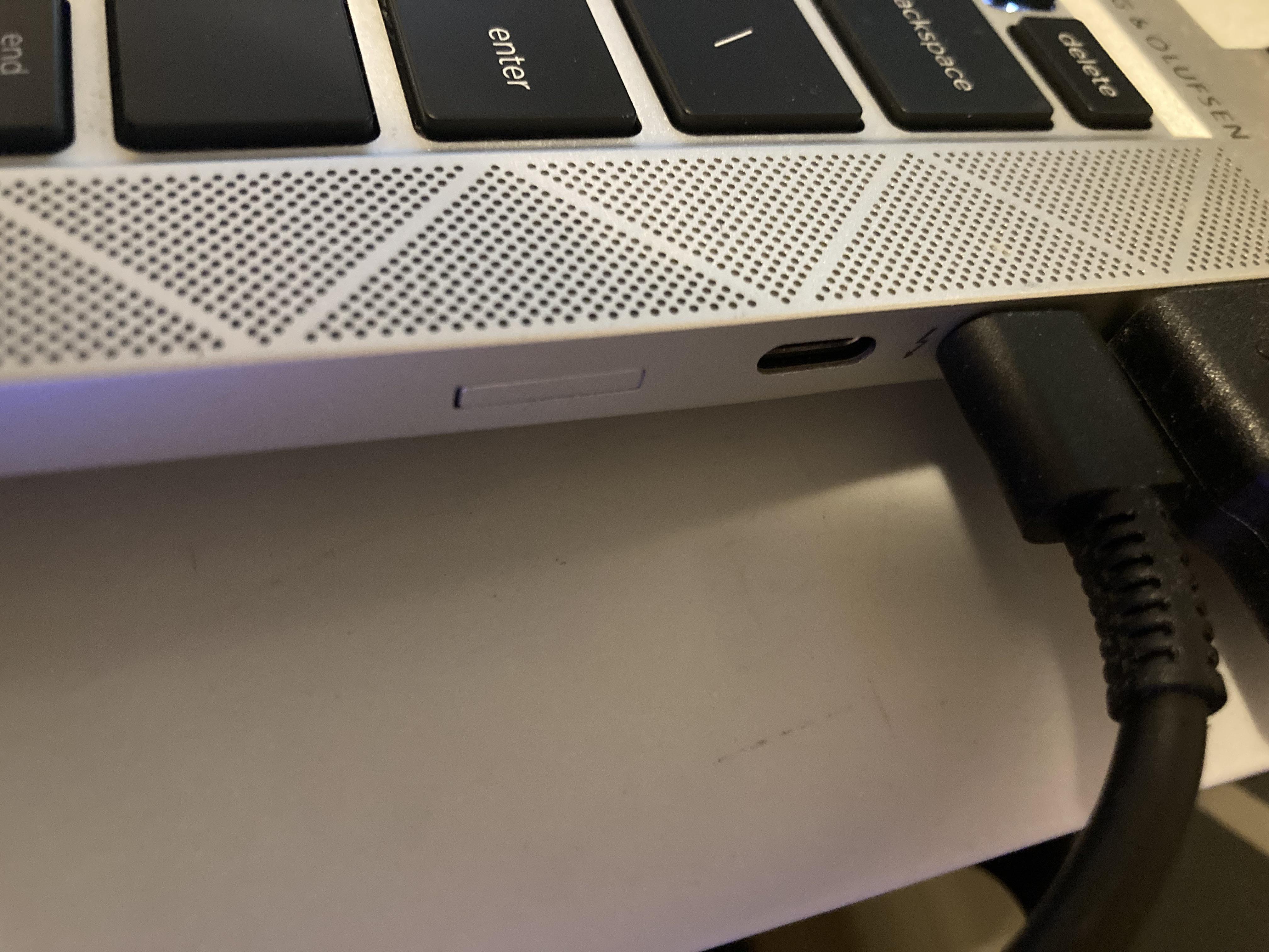 What is this little metal slot in my laptop? r/Hewlett_Packard