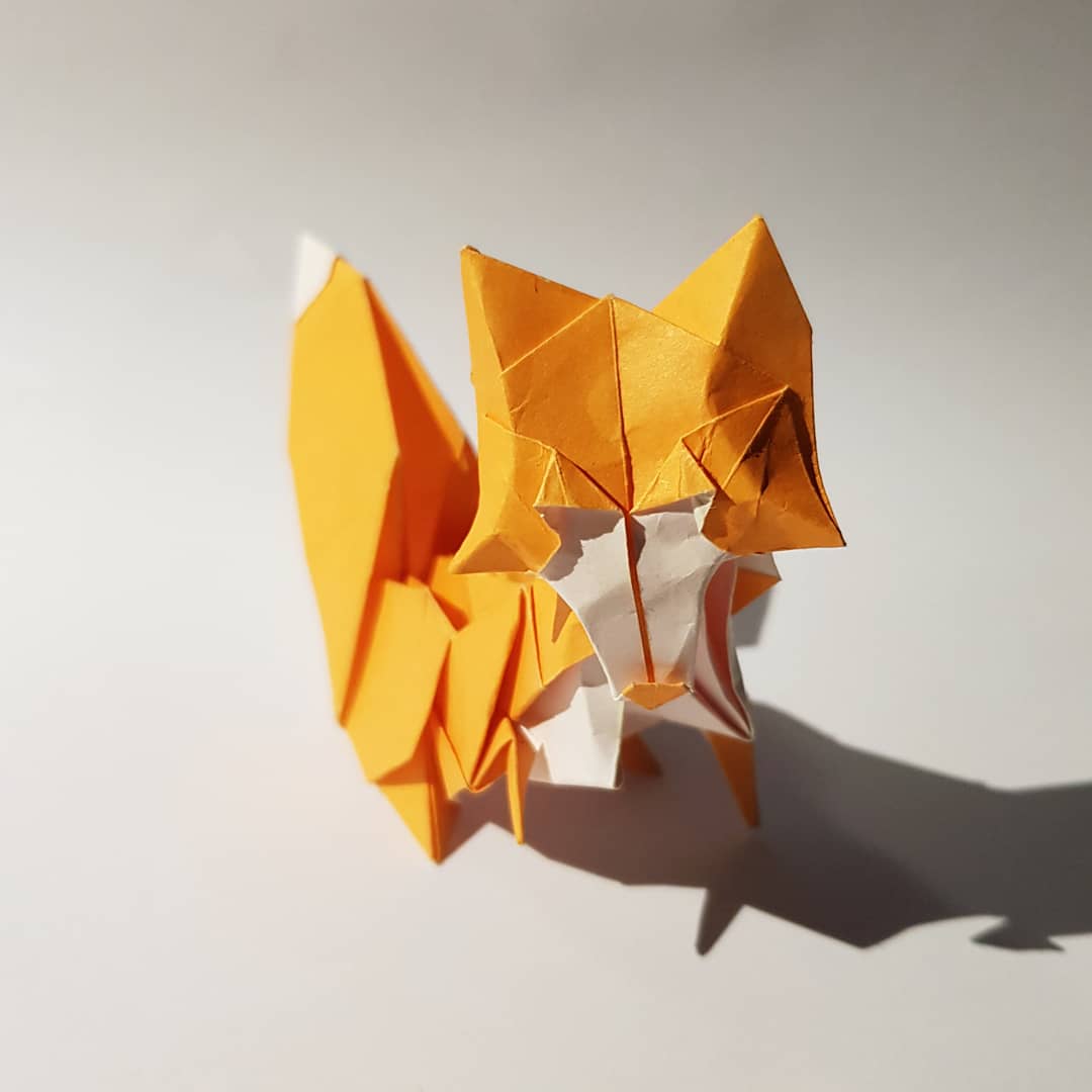 Detailed origami fox.. thought it might be appreciated foxes