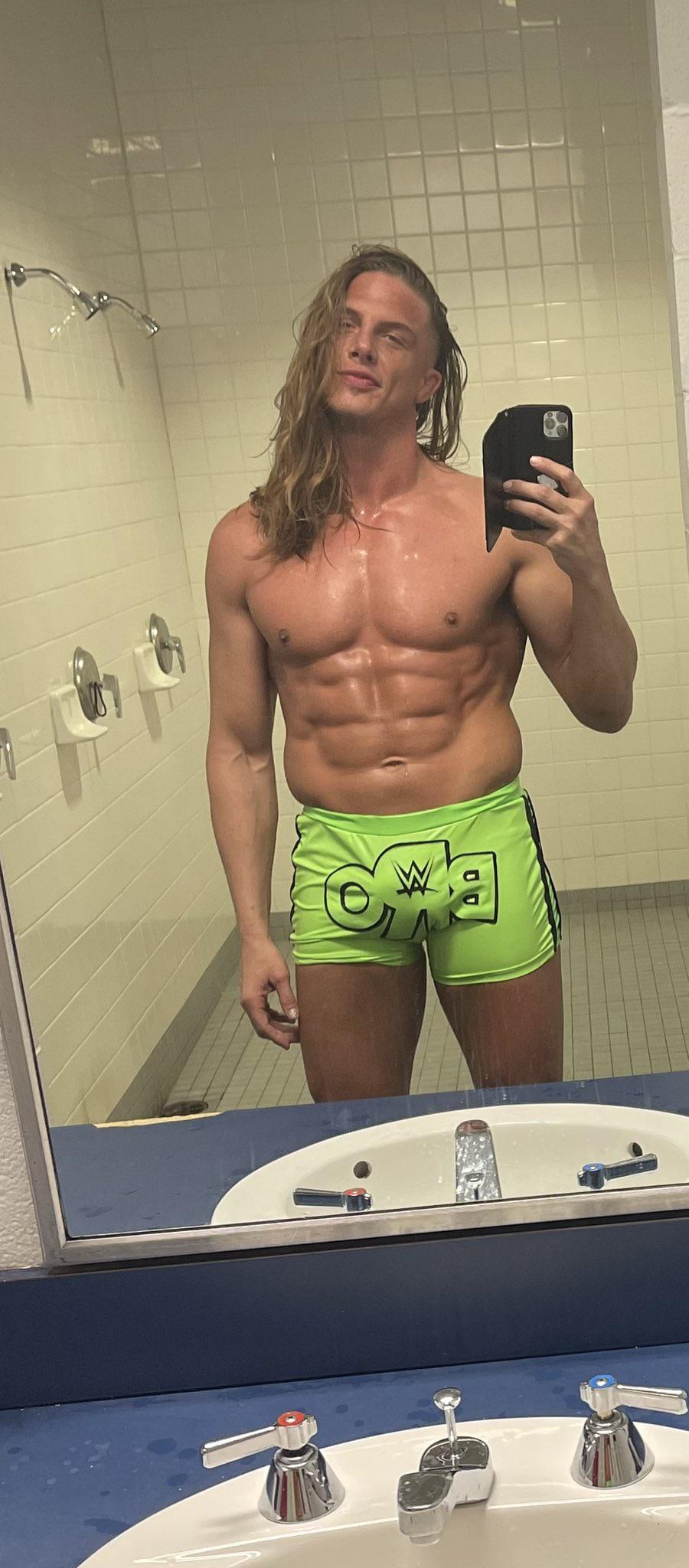 Matt Riddle : WrestleWithThePackage