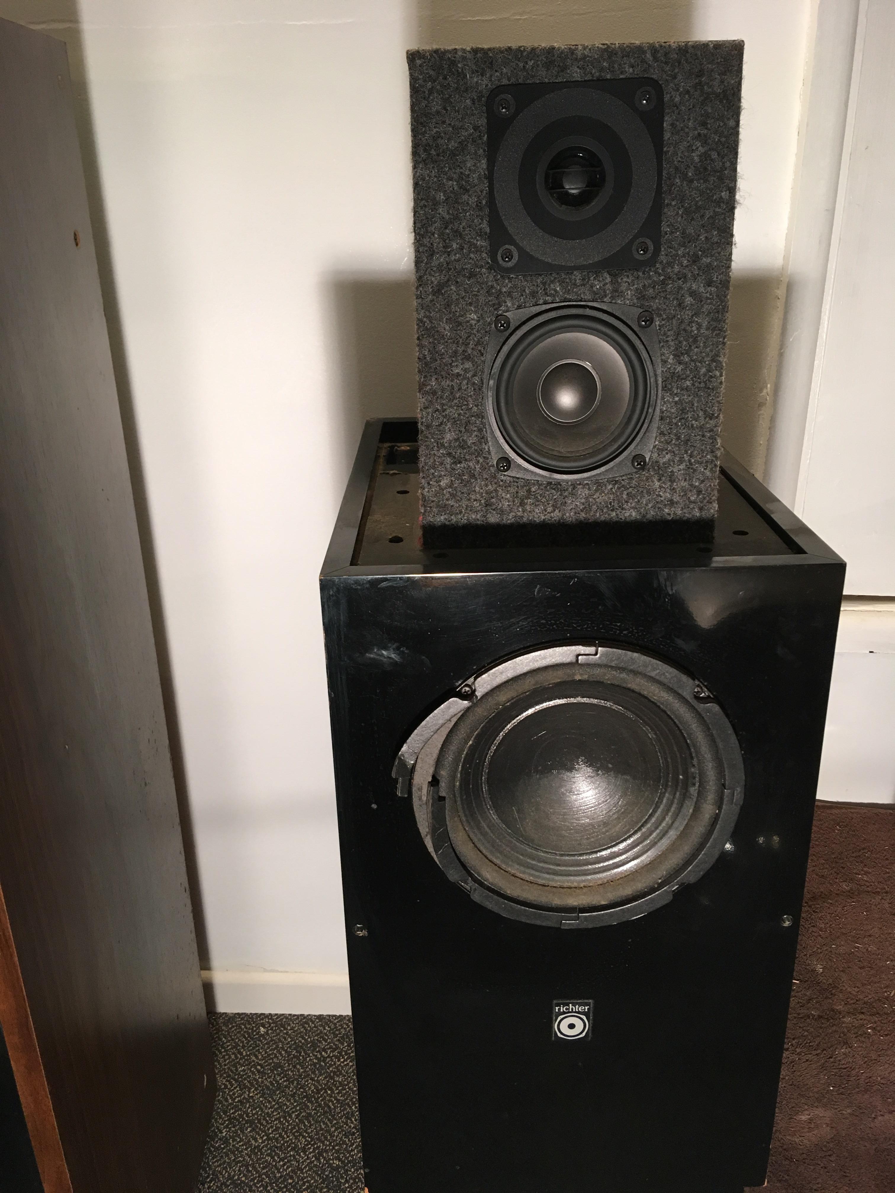 Anyone know about vintage richter speakers? r/vintageaudio