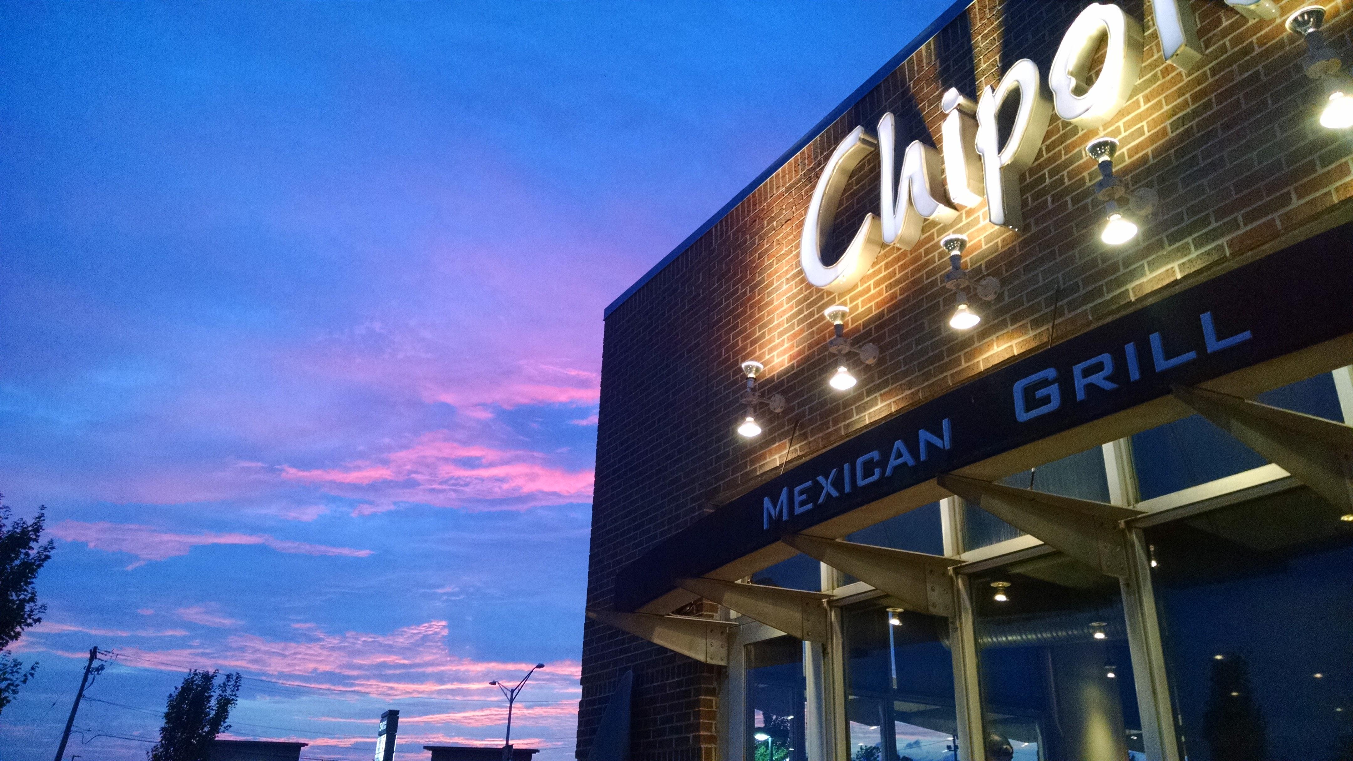 Chipotle at Sunset r/VaporwaveAesthetics