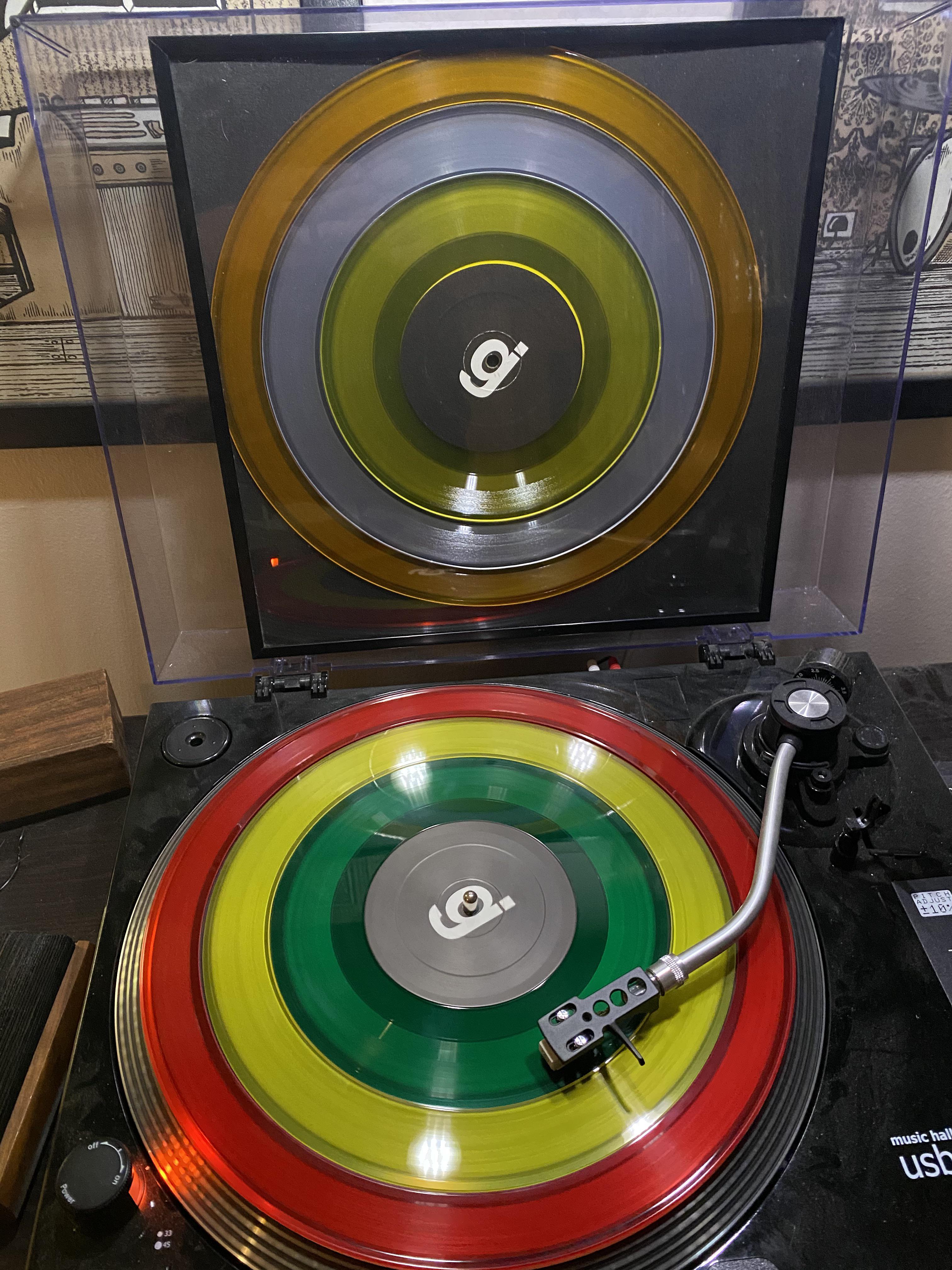 Finally able to listen to Coloring Book on LP r/glassjaw