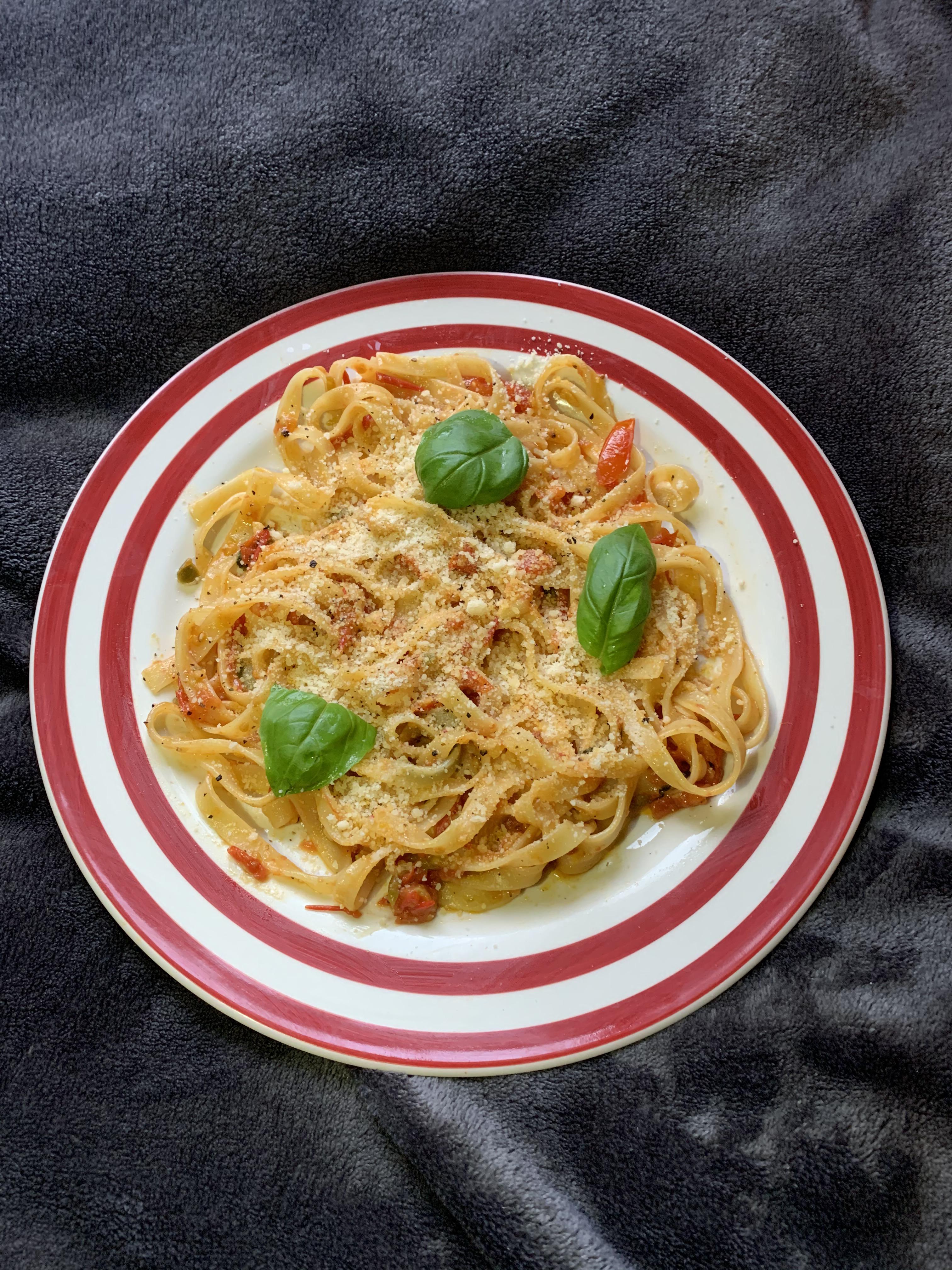 Chilli Tomato Tagliatelle 🤓 r/pasta