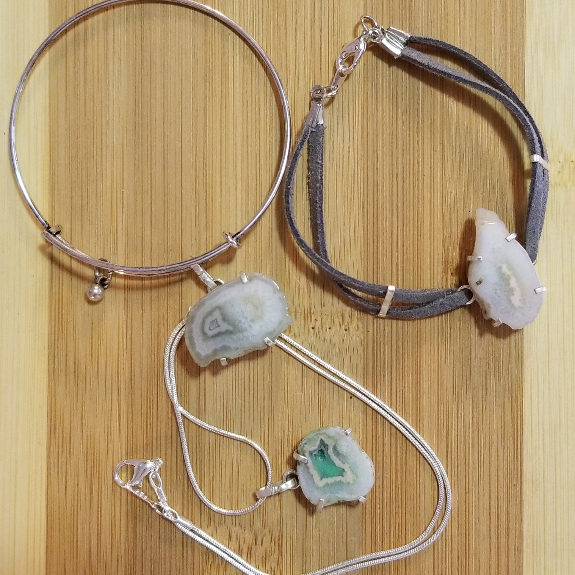 Interesting jewelry from repurposed materials r/somethingimade