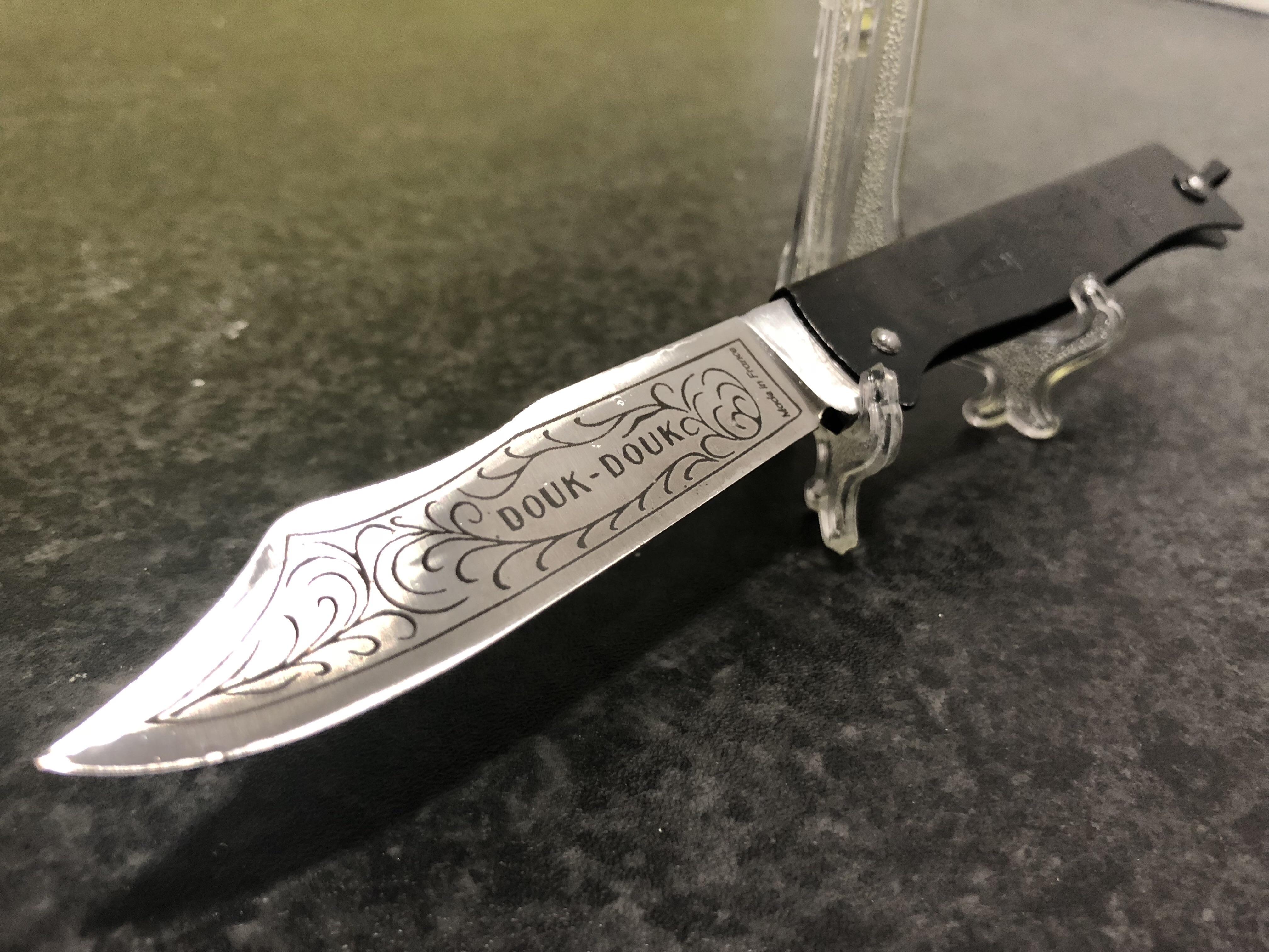 A simple classic knife everyone should have in their collection. r/knives