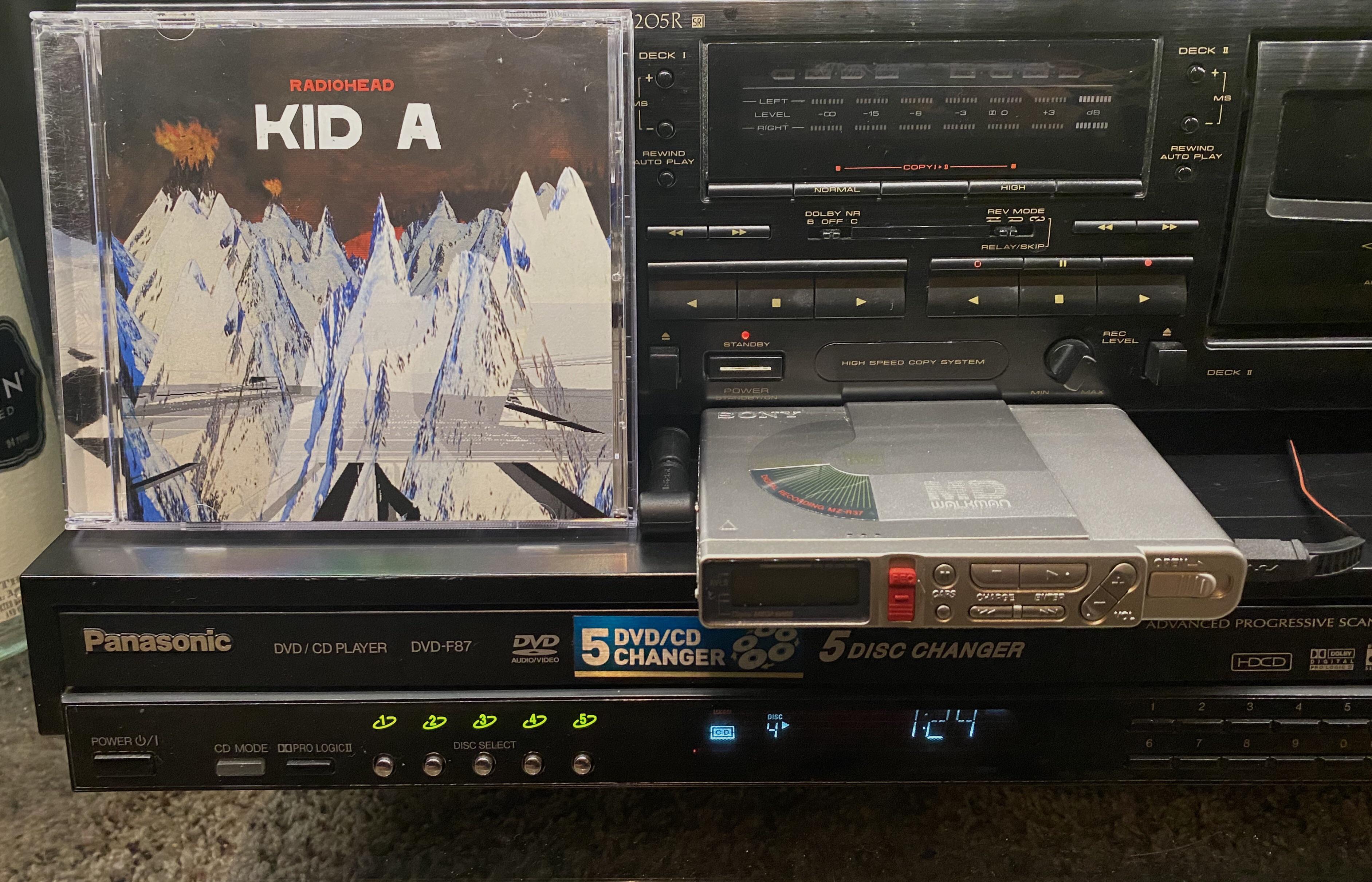 Trying out this 5 disc changer I was given recently, how’d I do? : r/Cd