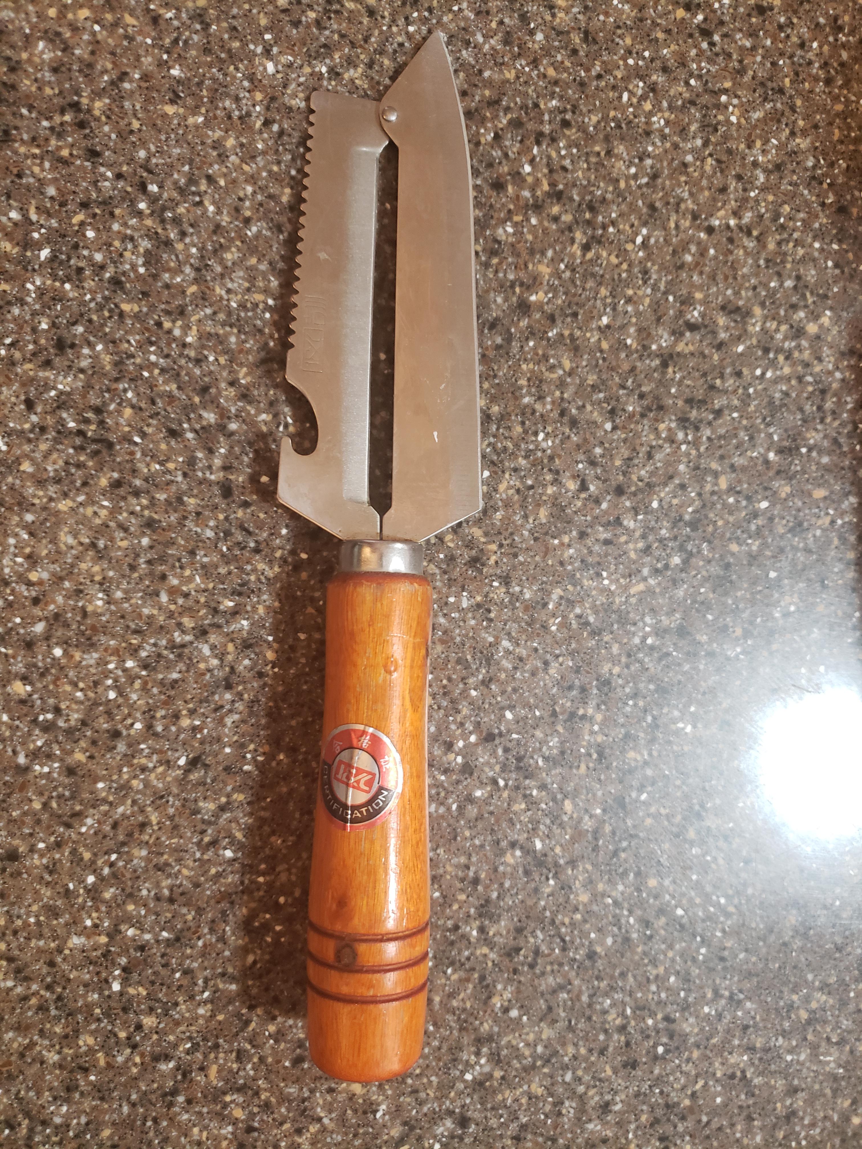 Found at a thrift store for cheap, but not really sure what this knife