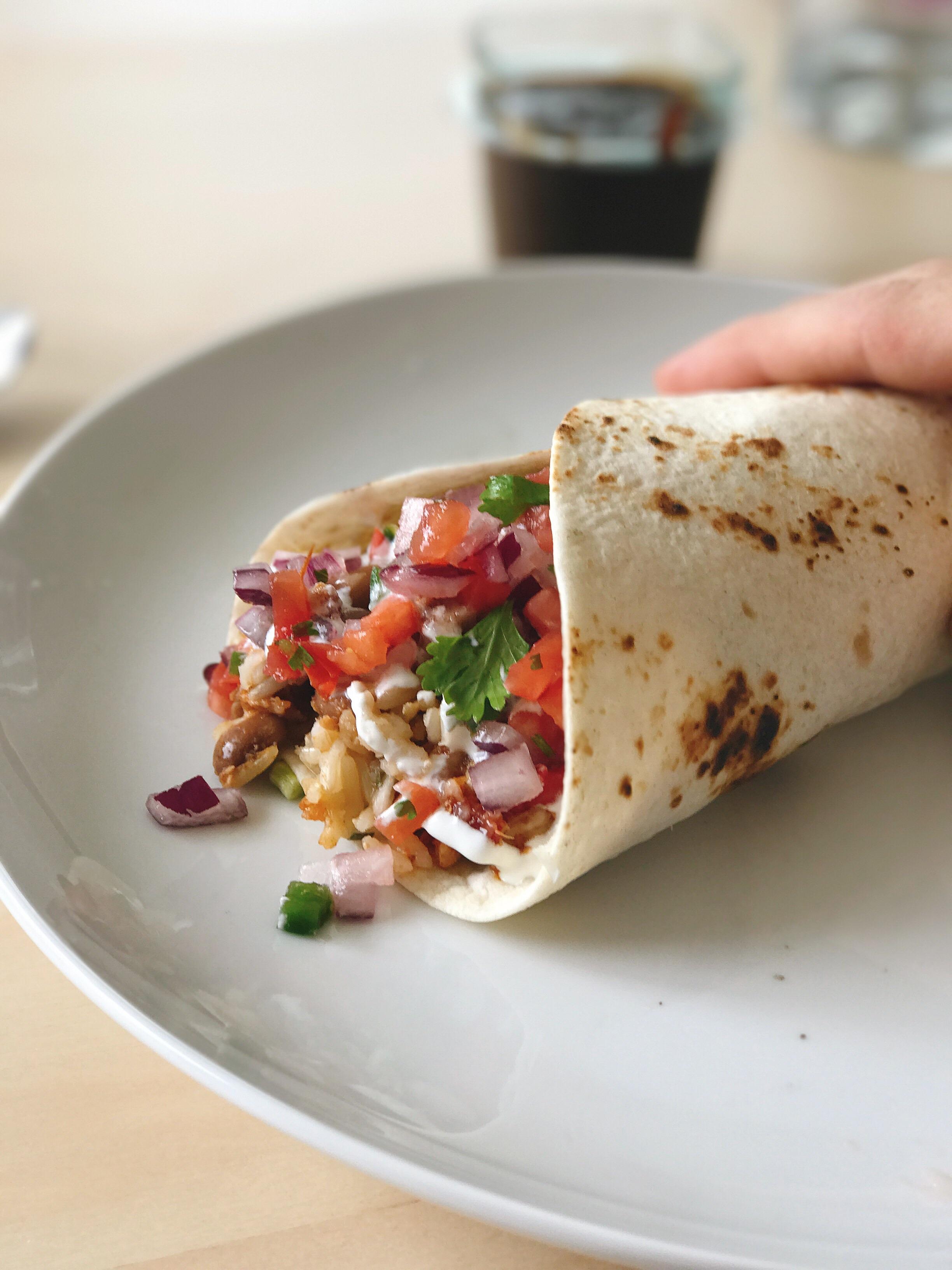 [Homemade] Slowcooked shredded chicken tinga burrito with rice, beans