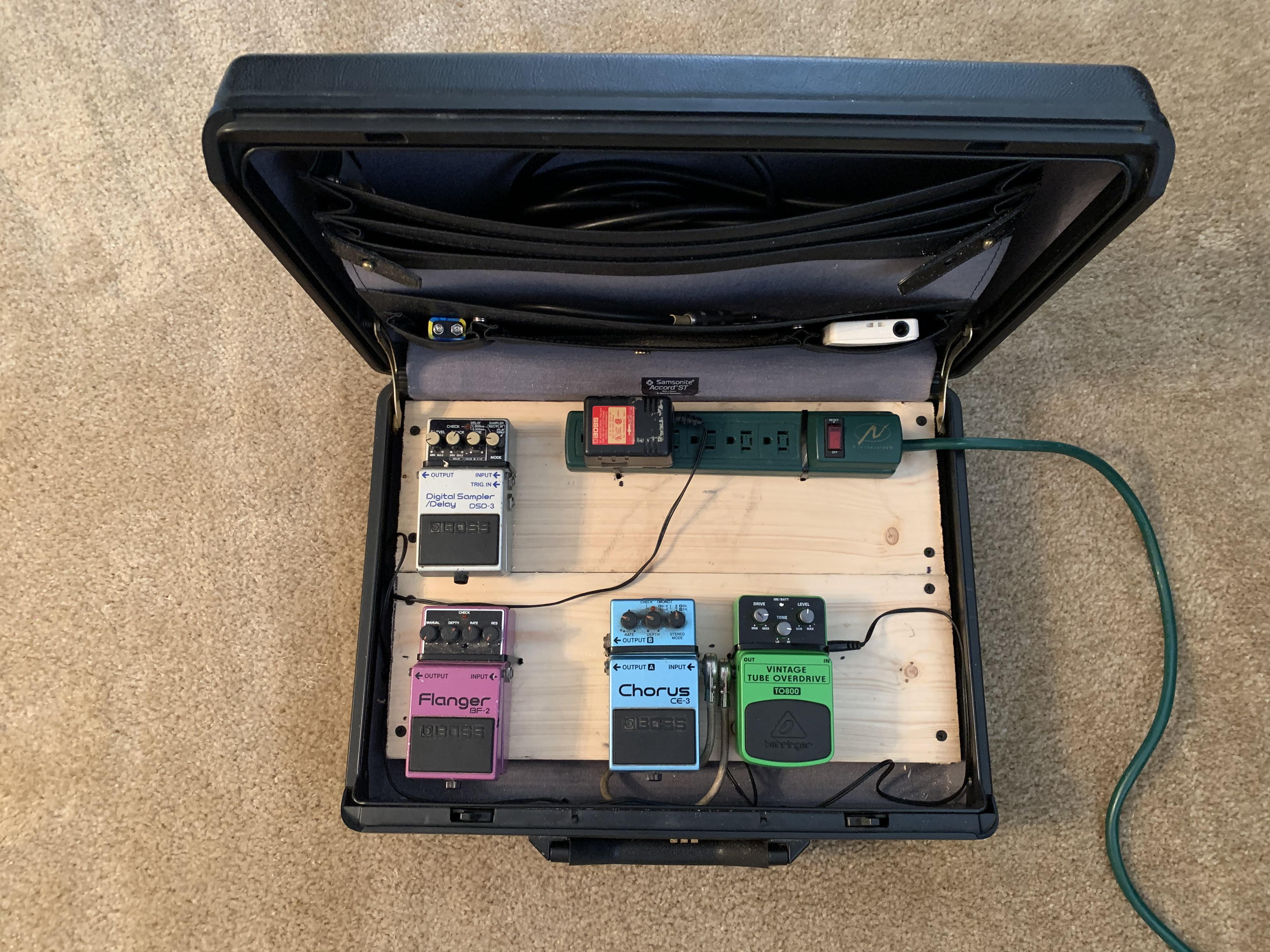 6 goodwill briefcase turned into guitar pedalboard r/ThriftStoreHauls