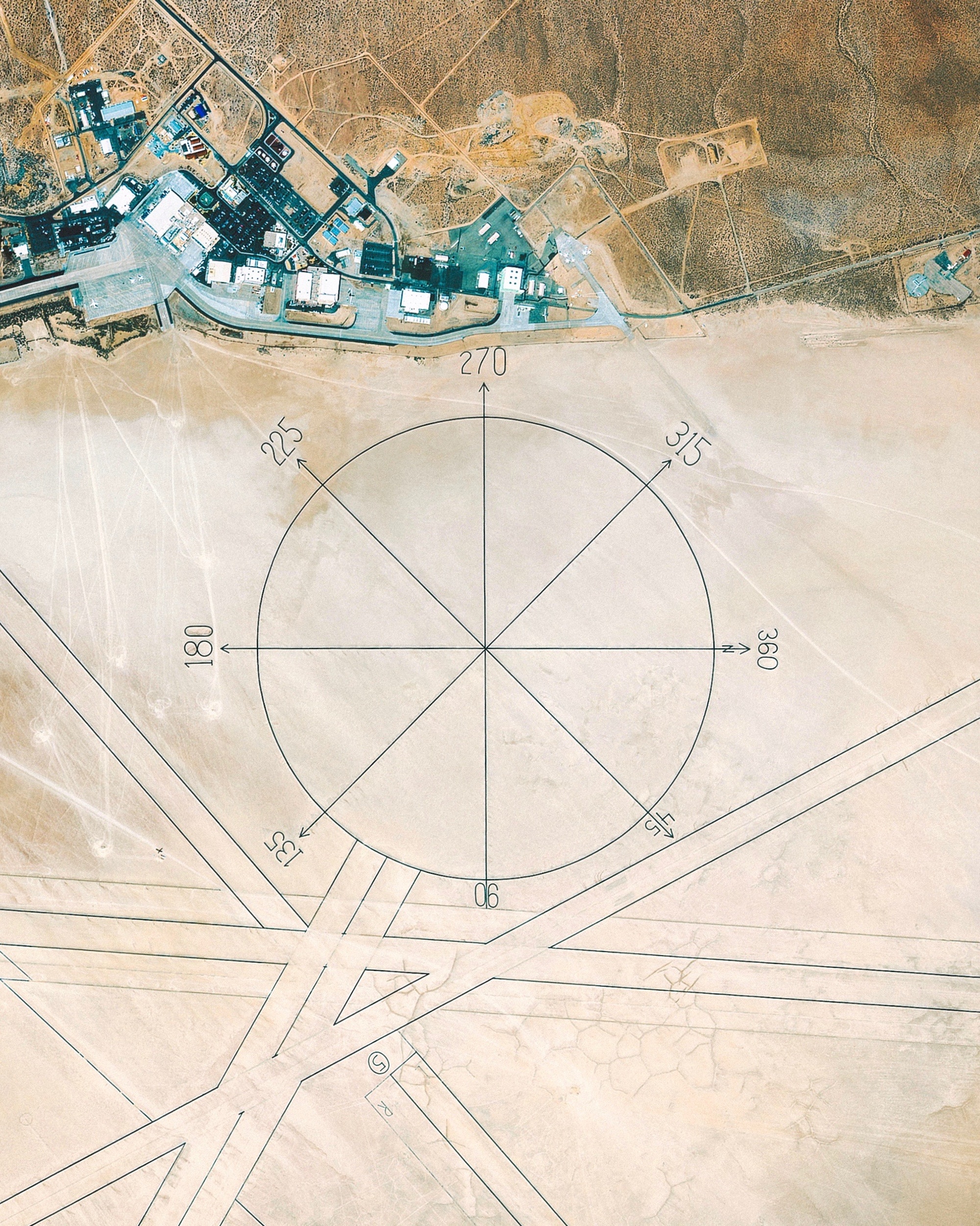 Edwards Compass Rose, Kern County, Southern California; With a diameter