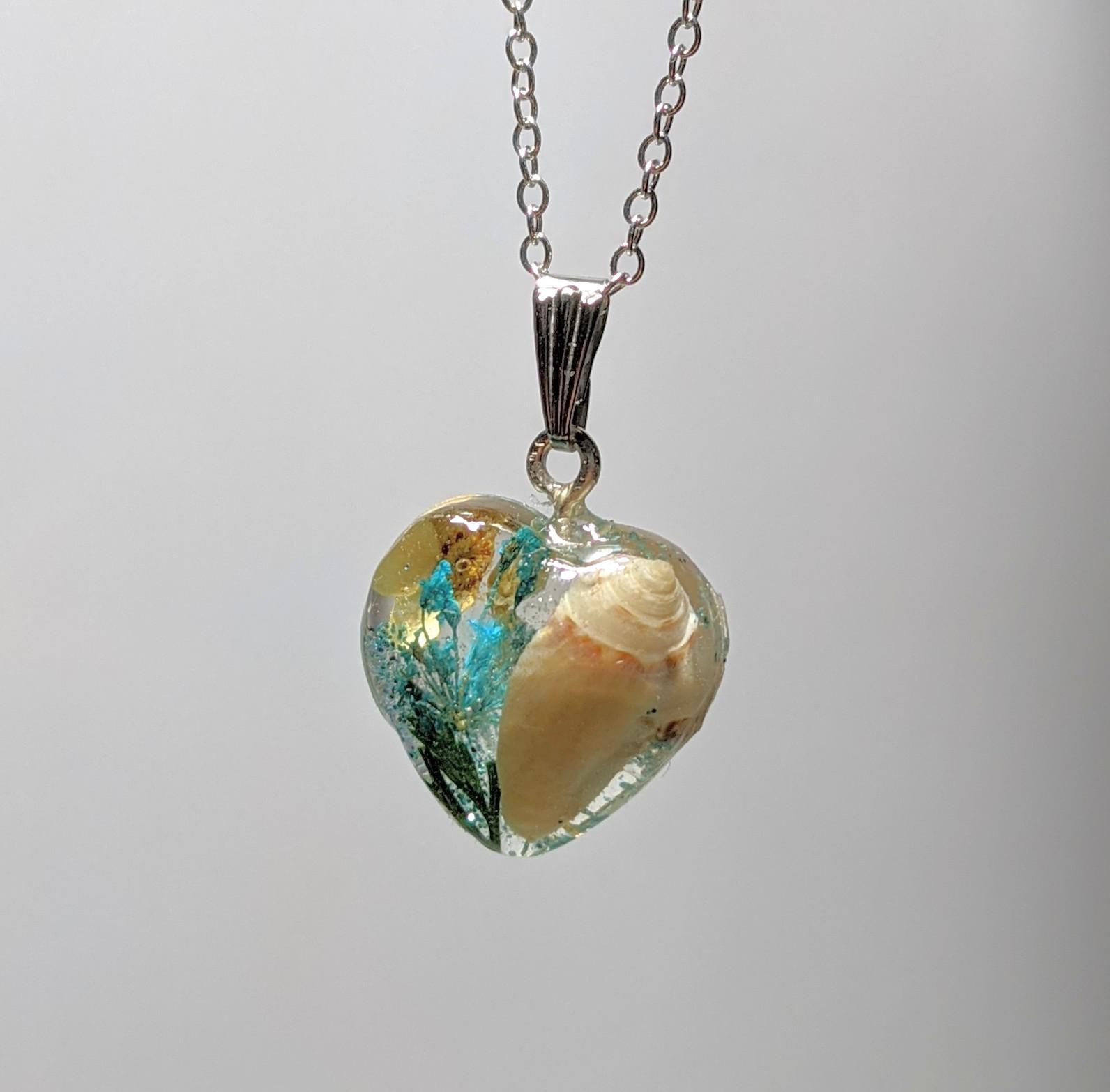 Made this necklace for summer. I call it Beach Love. Any