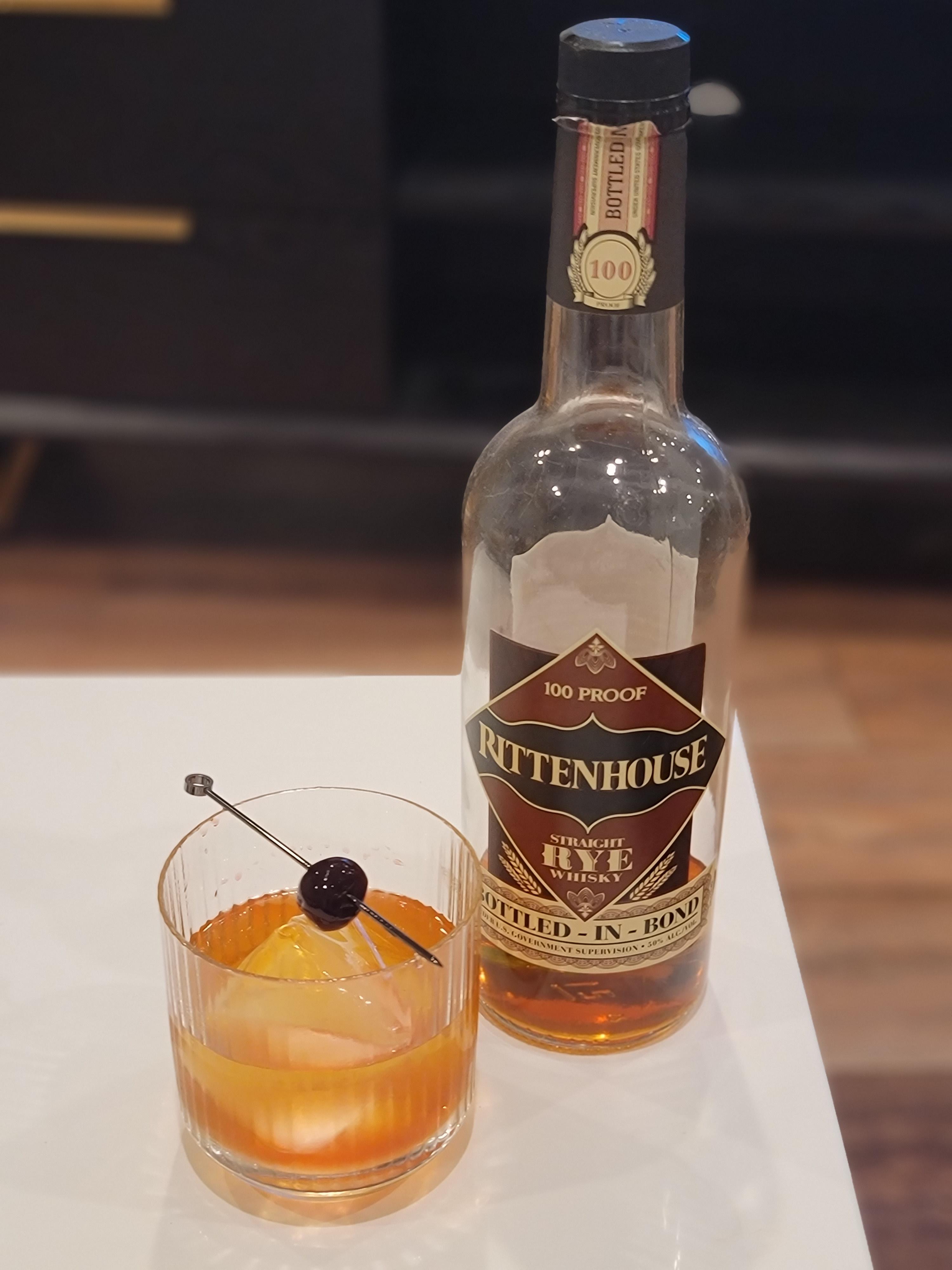 43 Hilarious Old Fashioned Cocktail Puns Punstoppable 🛑