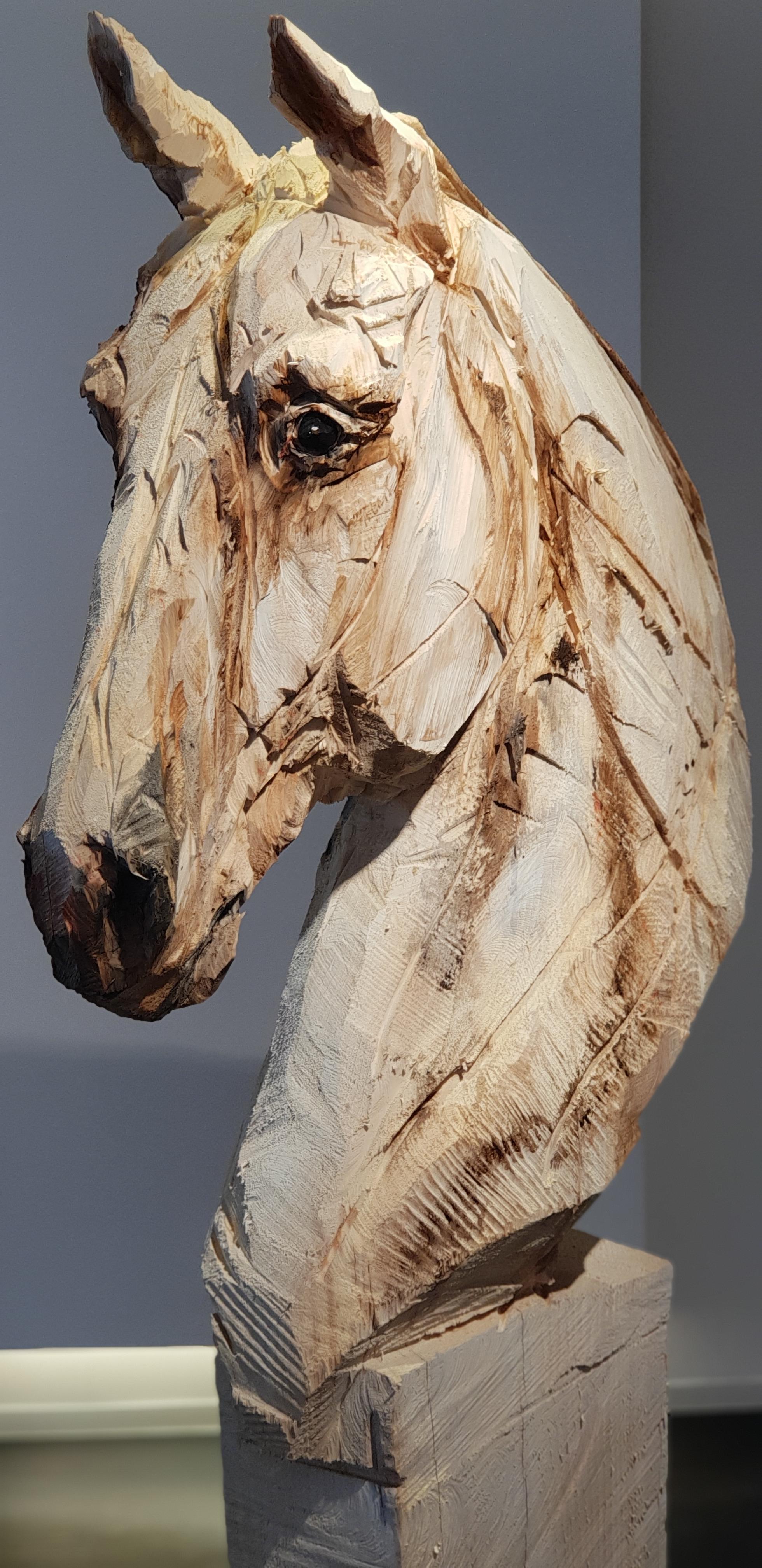 This 19,000 Horse carved out of wood. r/mildlyinteresting