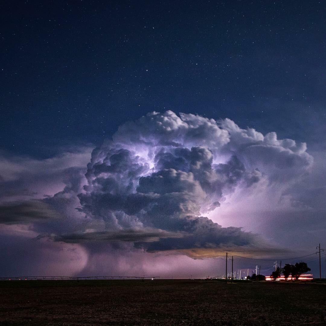 Spearman, TX storm cloud. Wow. r/texas