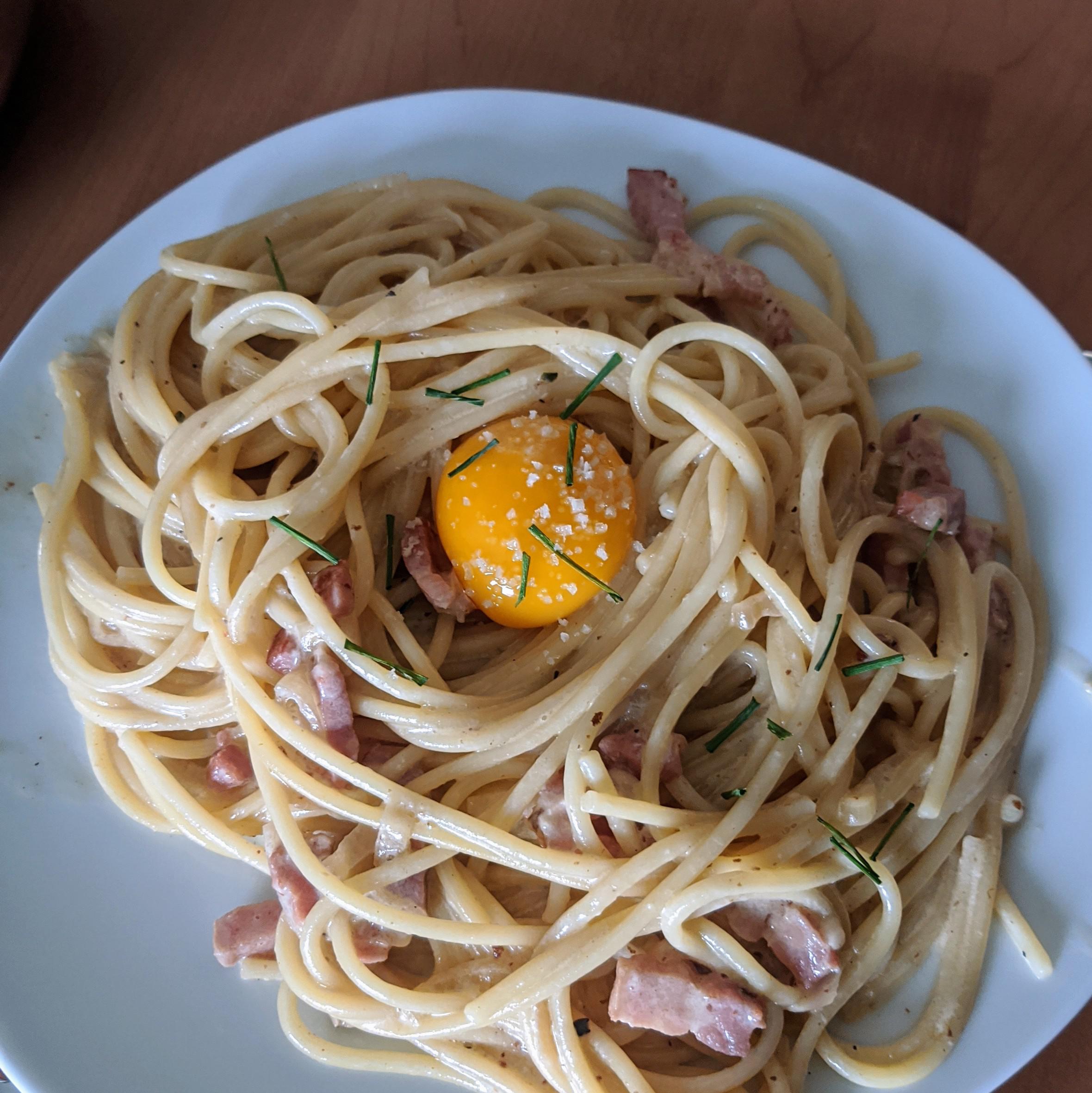[homemade] french carbonara (with crème fraîche) r/food