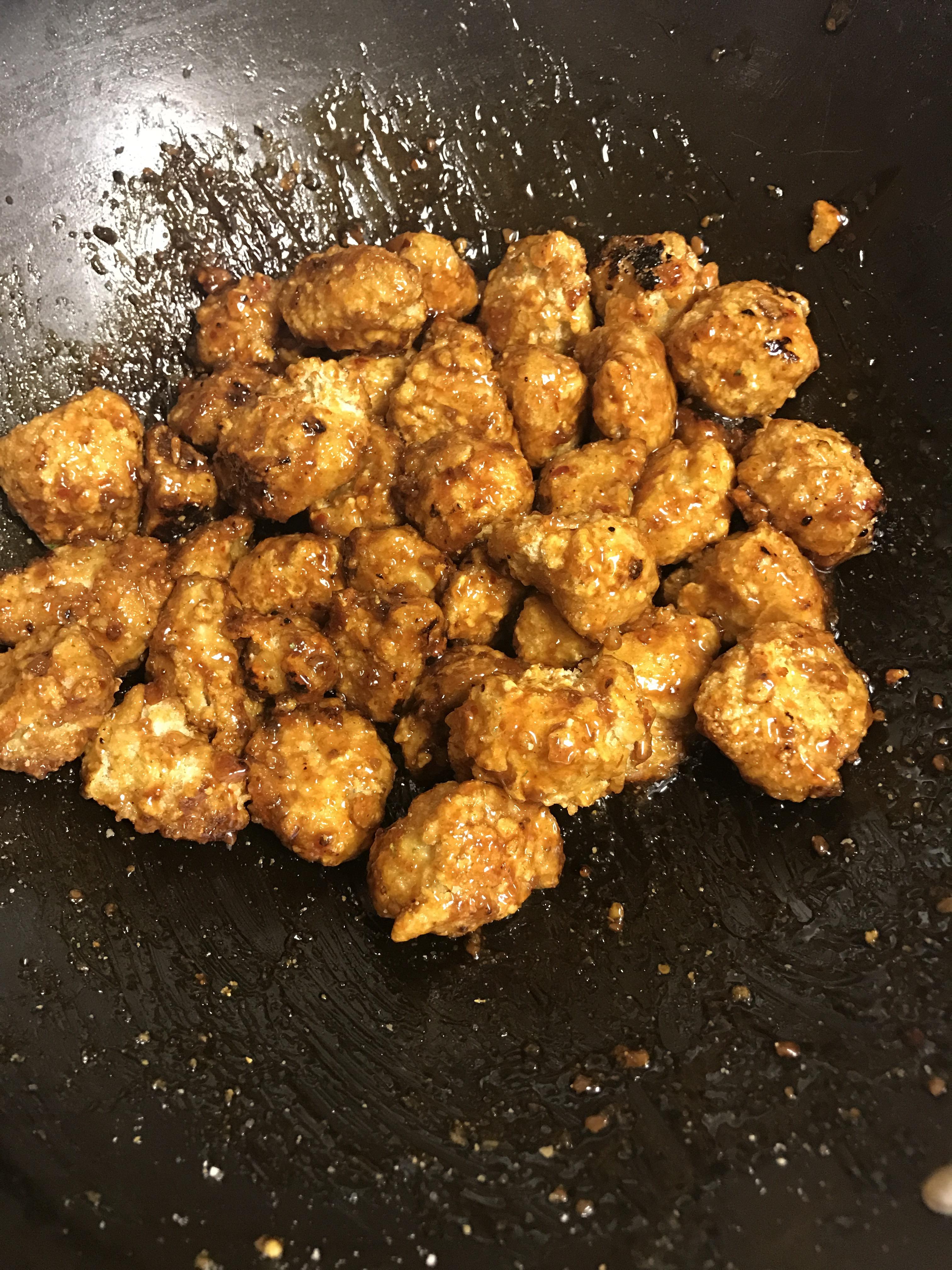My take at Cauliflower Orange “Chicken” r/VeganFoodPorn