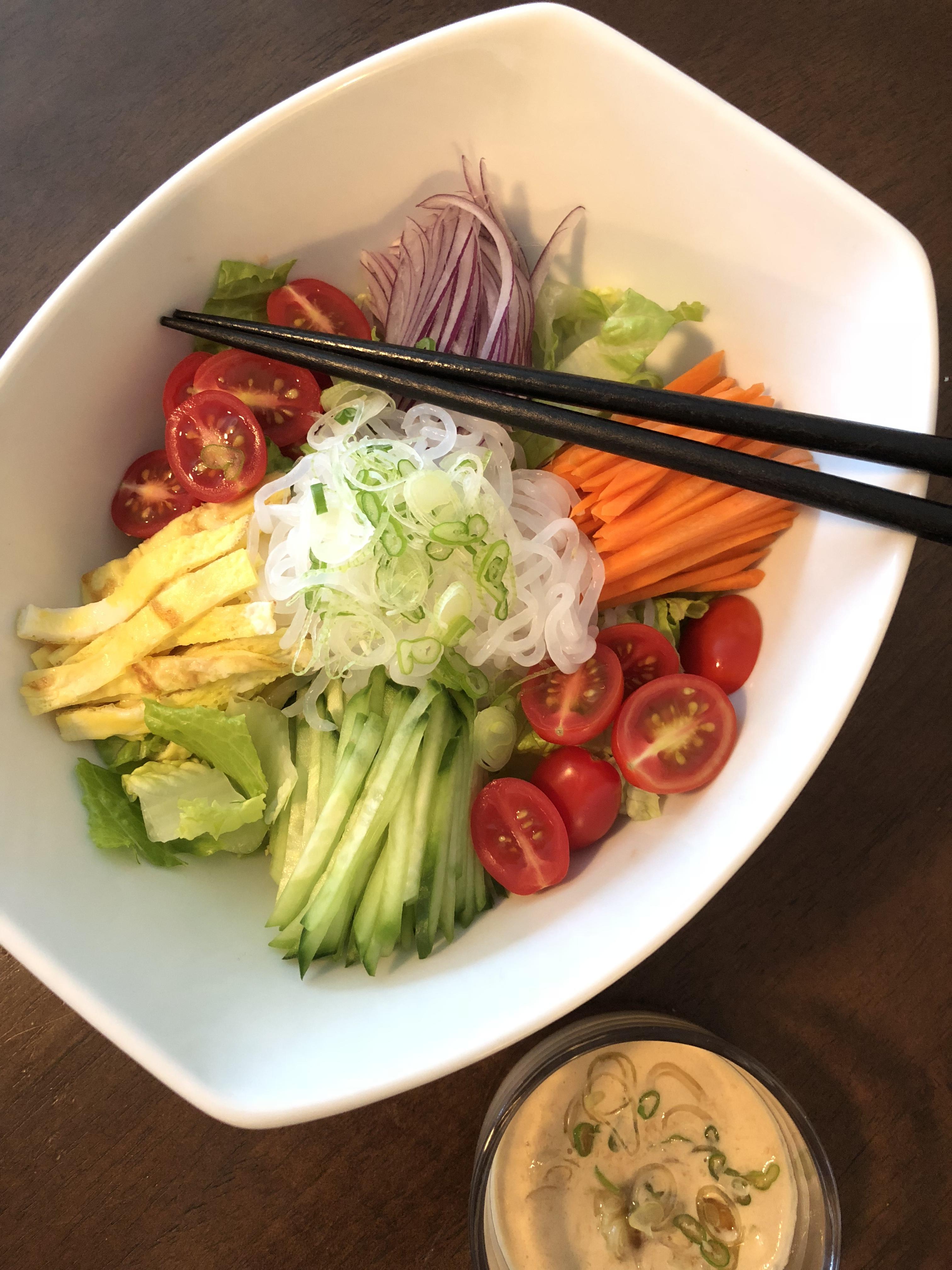 194 Calories Shiritaki noodle salad with a sesame, garlic, and liquid