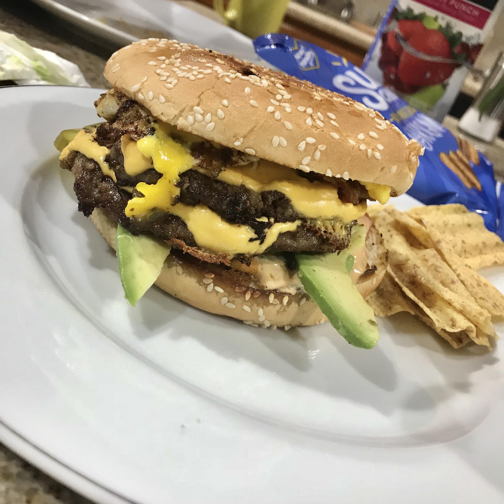 Bacon Egg Avocado Double cheeseburger r/burgers