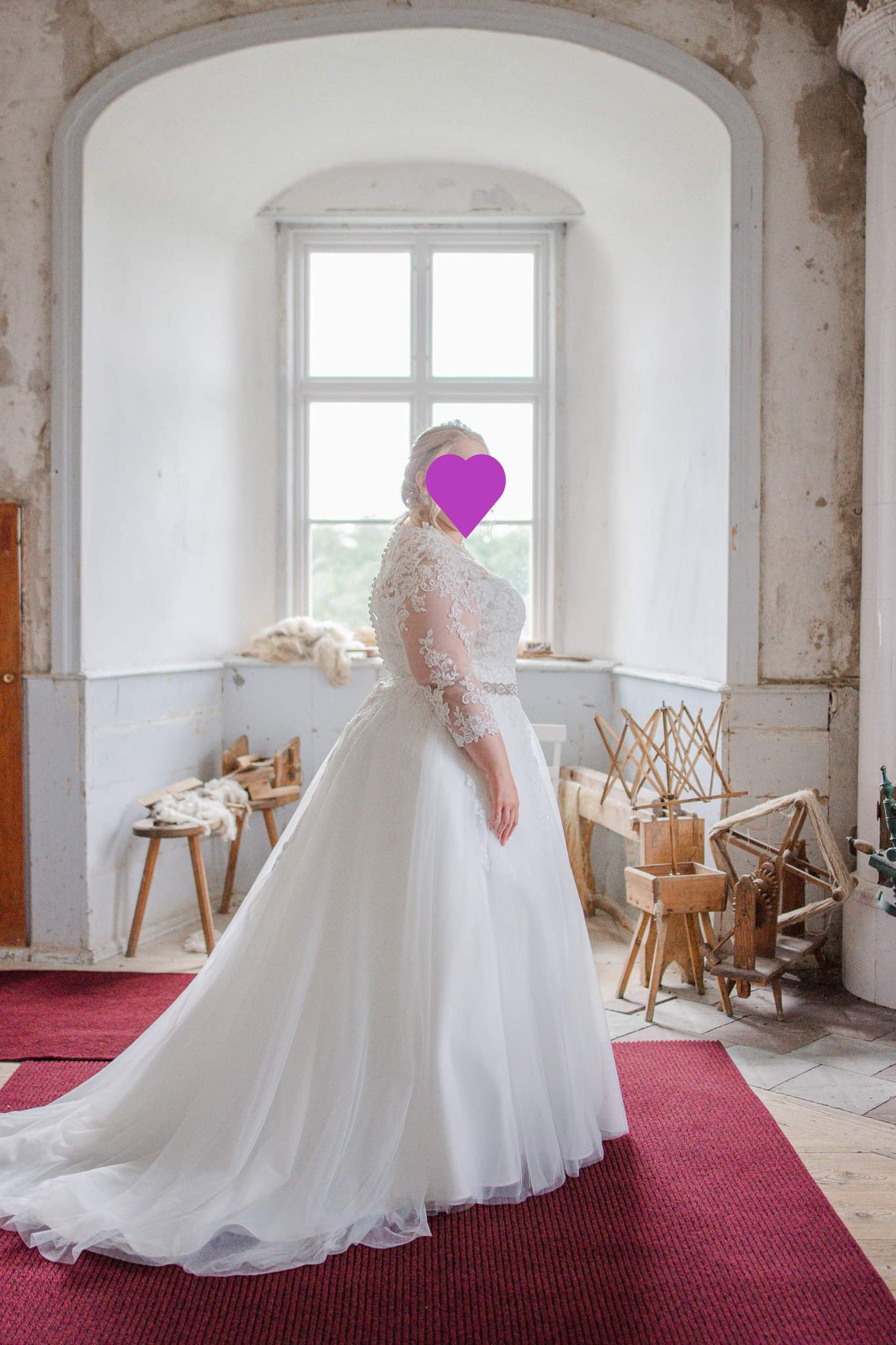 I was able to schedule my hair trial for the morning of my final dress