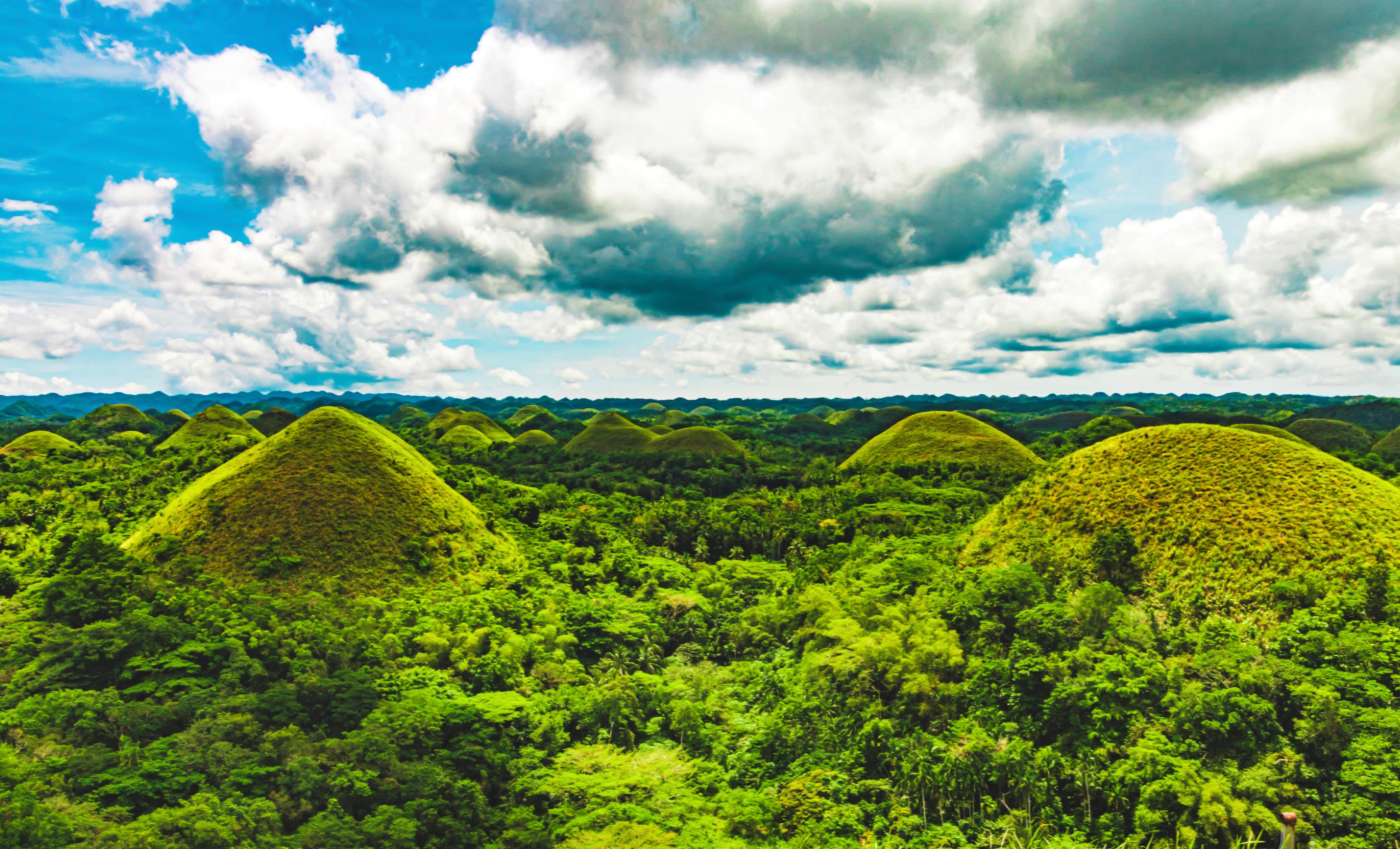 'Chocolate Hills' Bohol, The Philippines. [4896x2970] [OC] r/EarthPorn