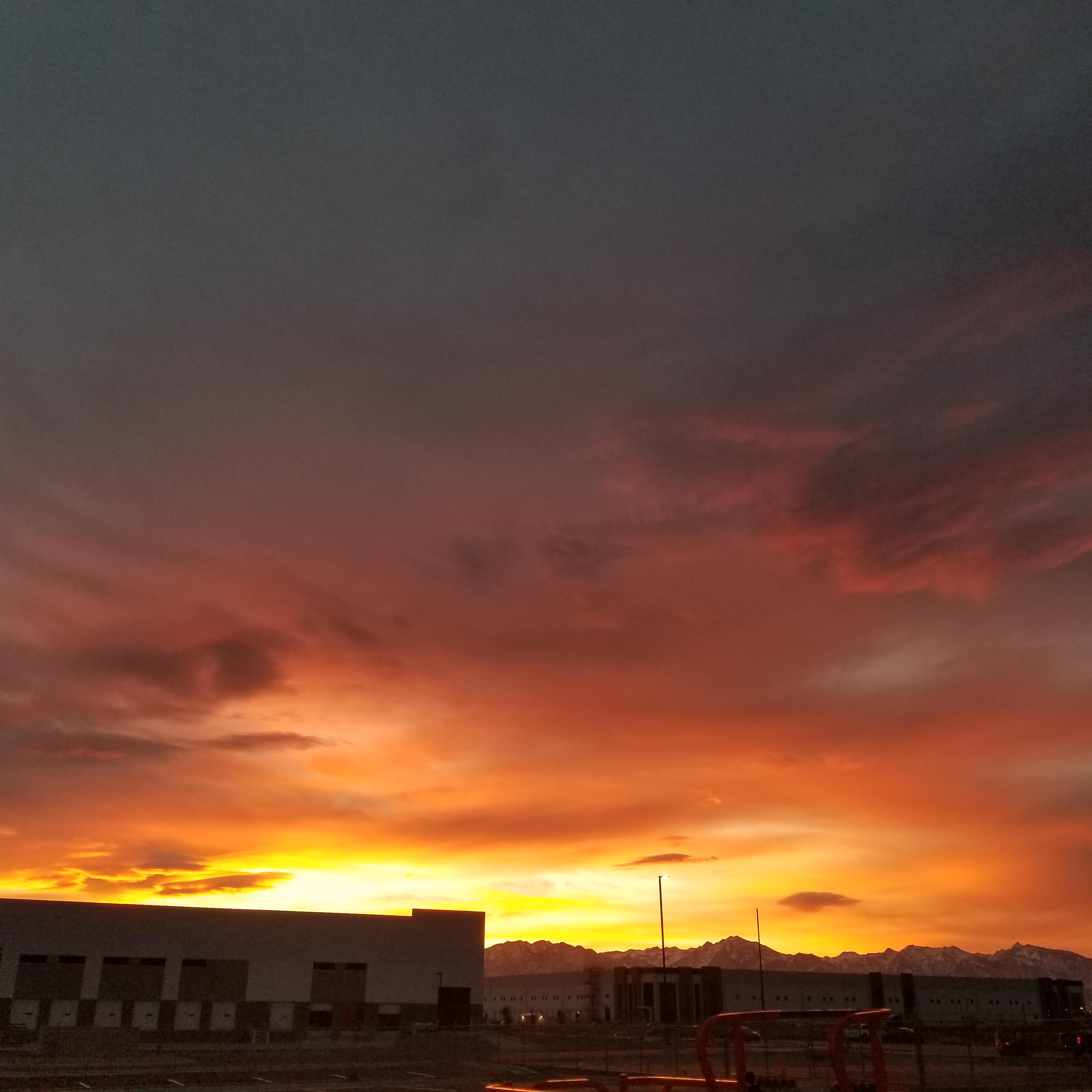 Soft clouds over West Valley, Utah. r/CLOUDS