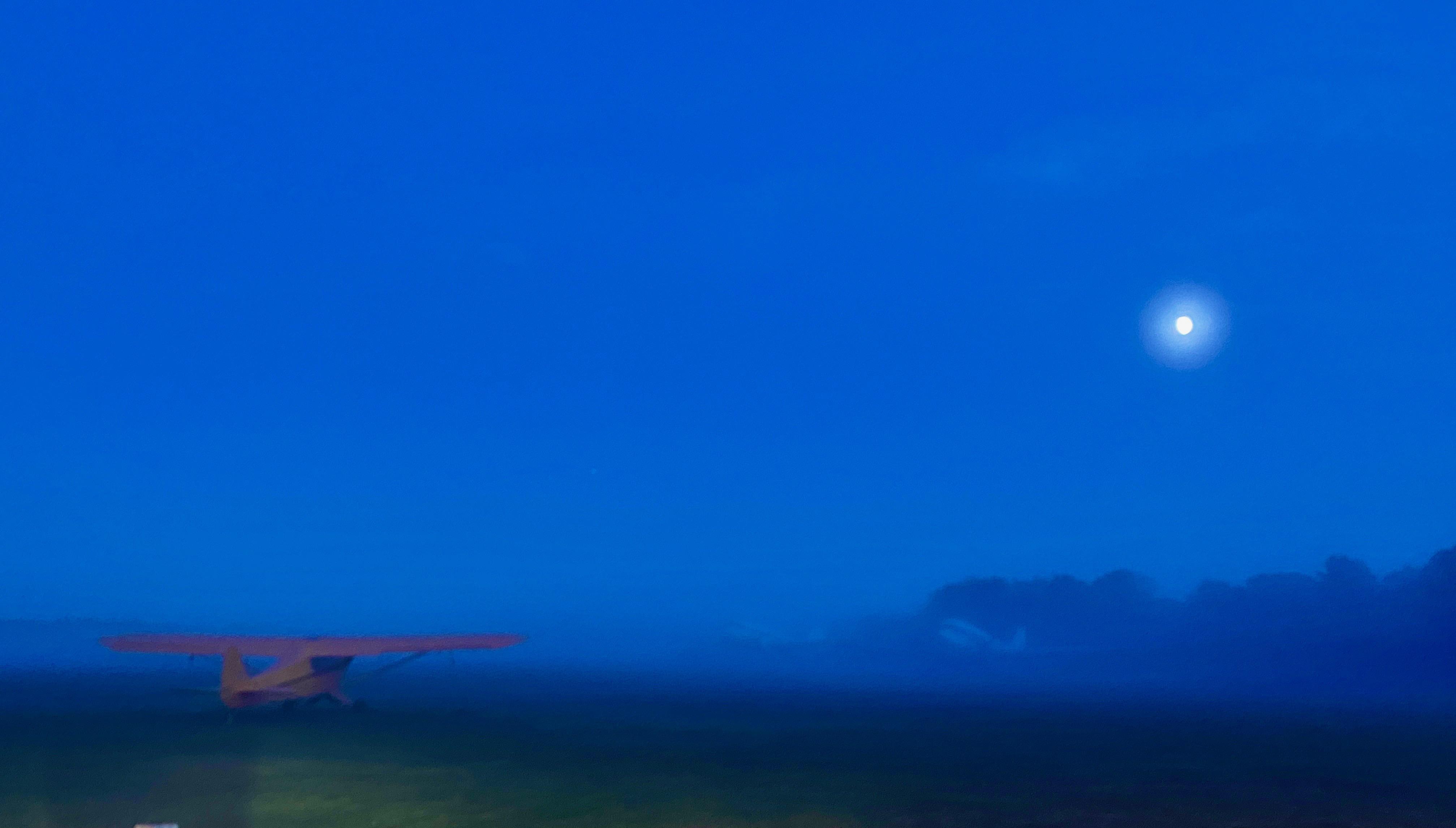 Airfield in Marstons Mills tonight r/CapeCod