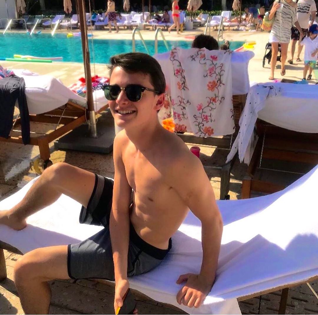 Noah Schnapp (@noahschnapp) [SHIRTLESS] : cuteguys
