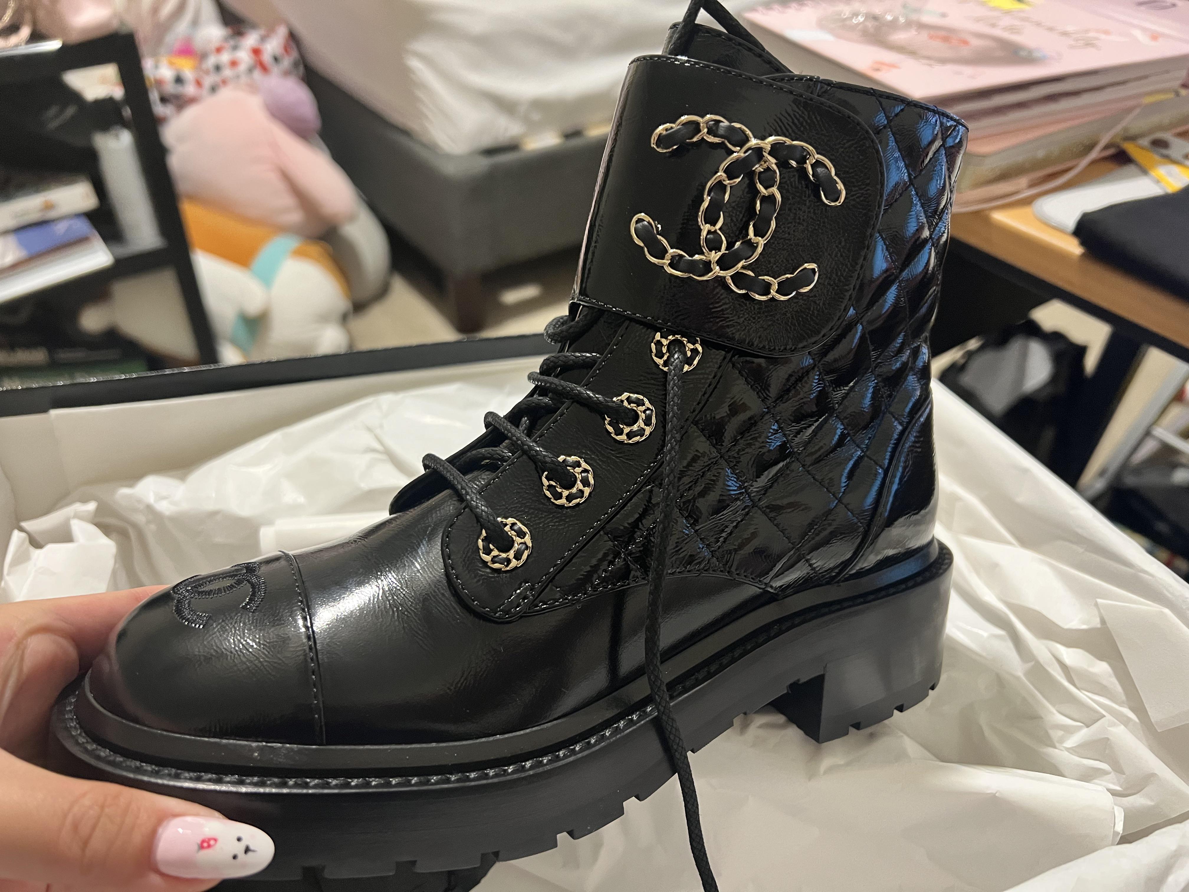 Top 41+ imagen chanel combat boots review Abzlocal.mx