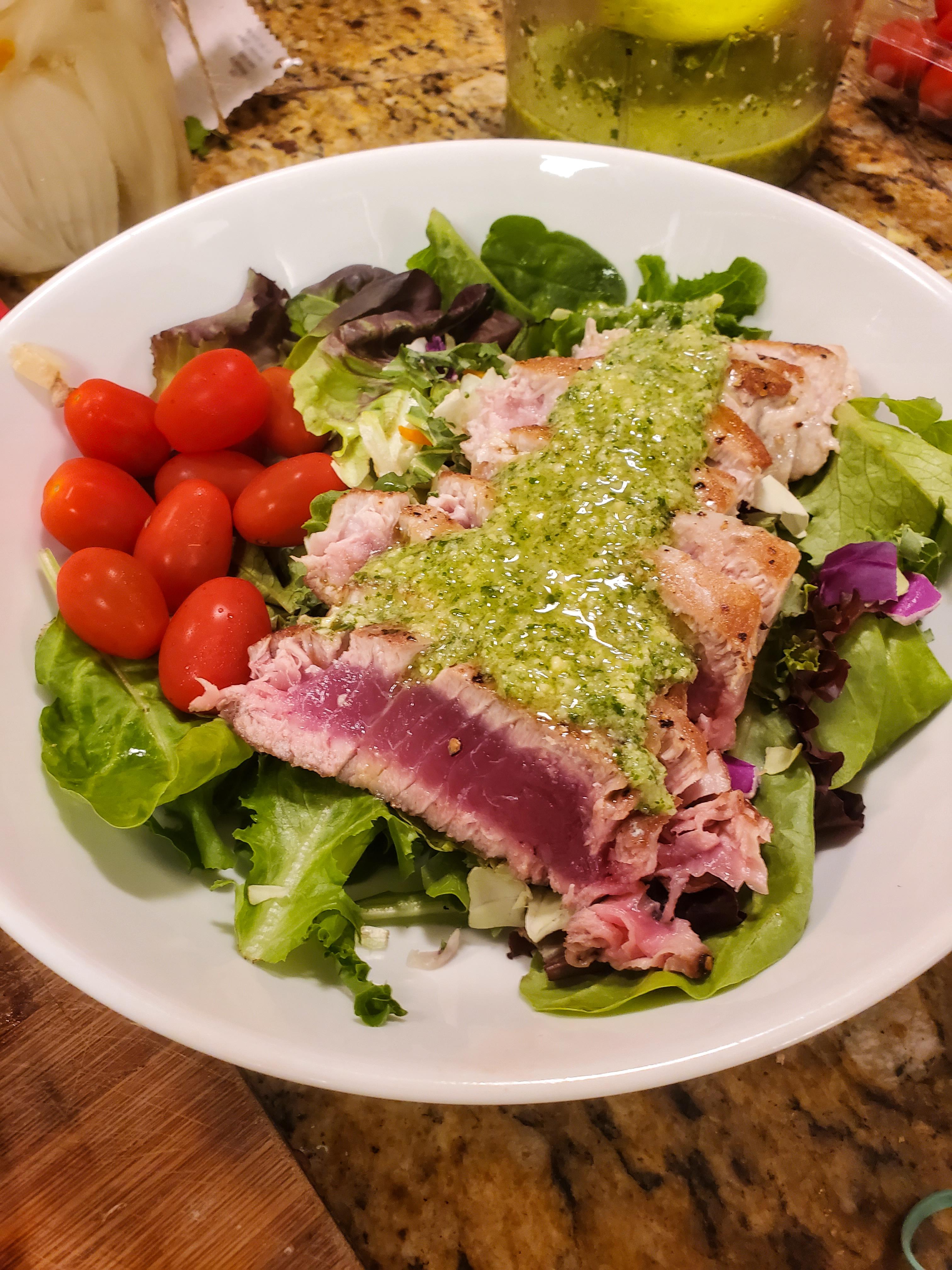 [homemade] Seared ahi tuna with pureed cold ginger scallion sauce. r/food