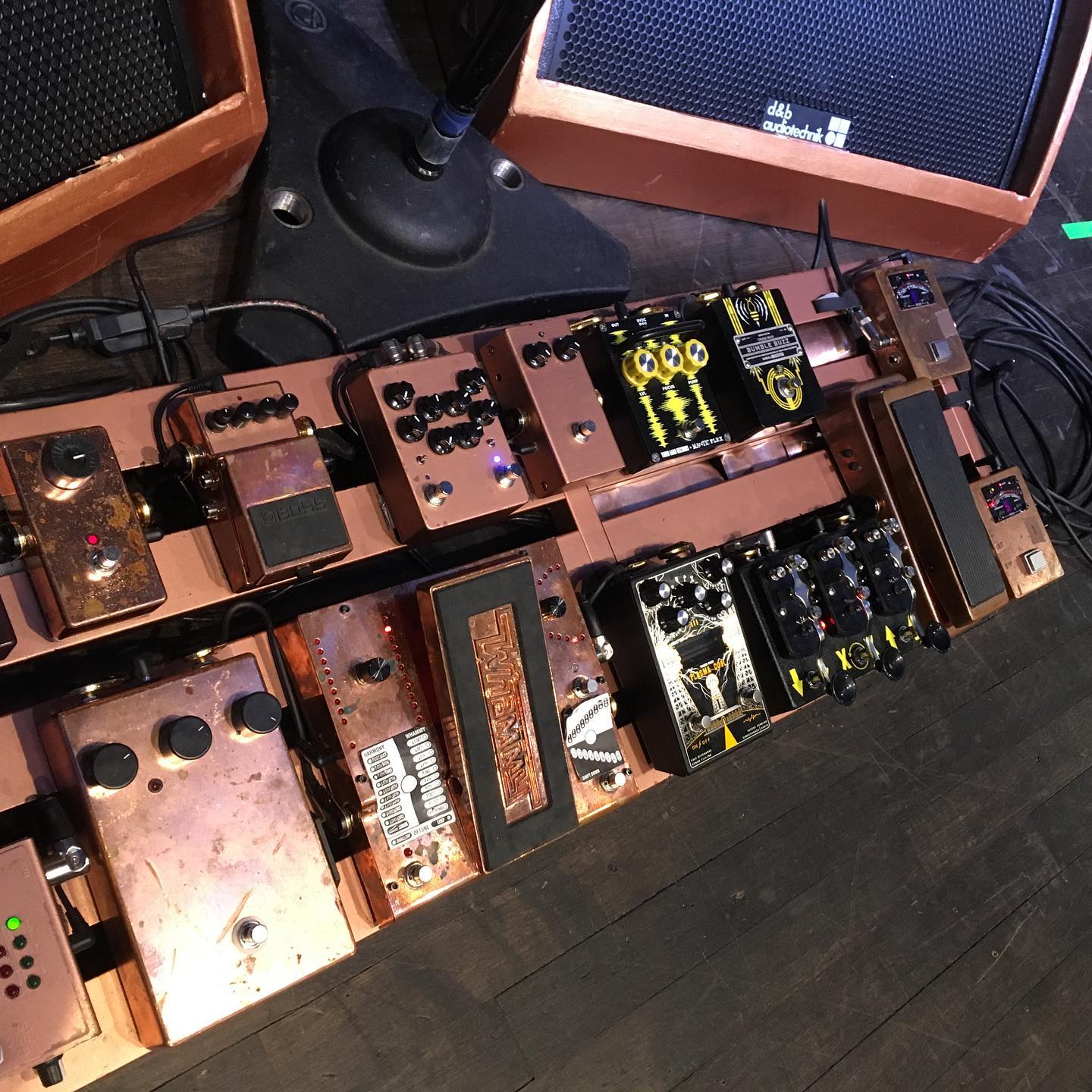 Jack's Raconteurs pedalboard setup. (Credit to Union Tube & Transistor