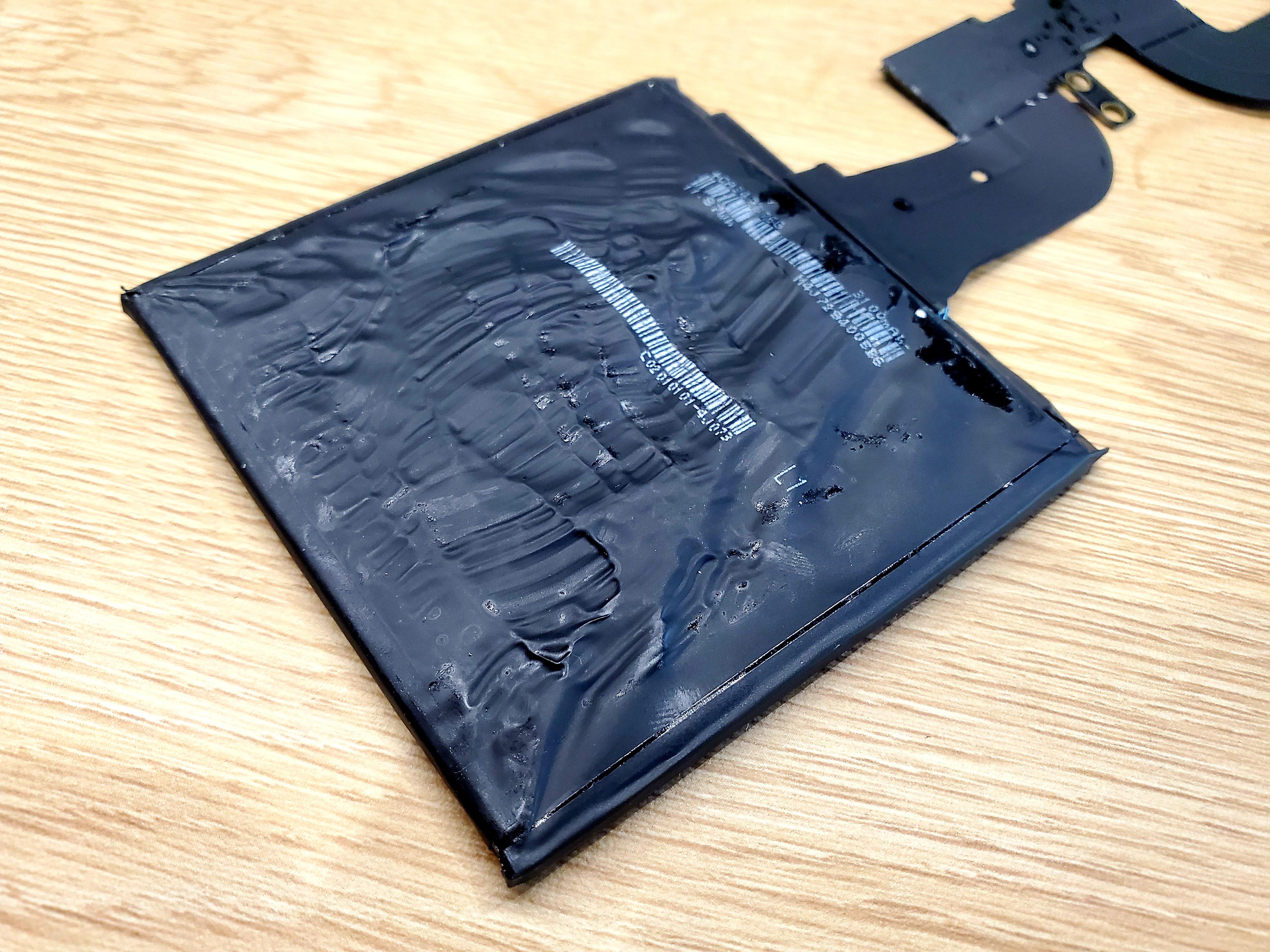 Swelling batteries were causing my SB2 to overheat and throttle. Here's