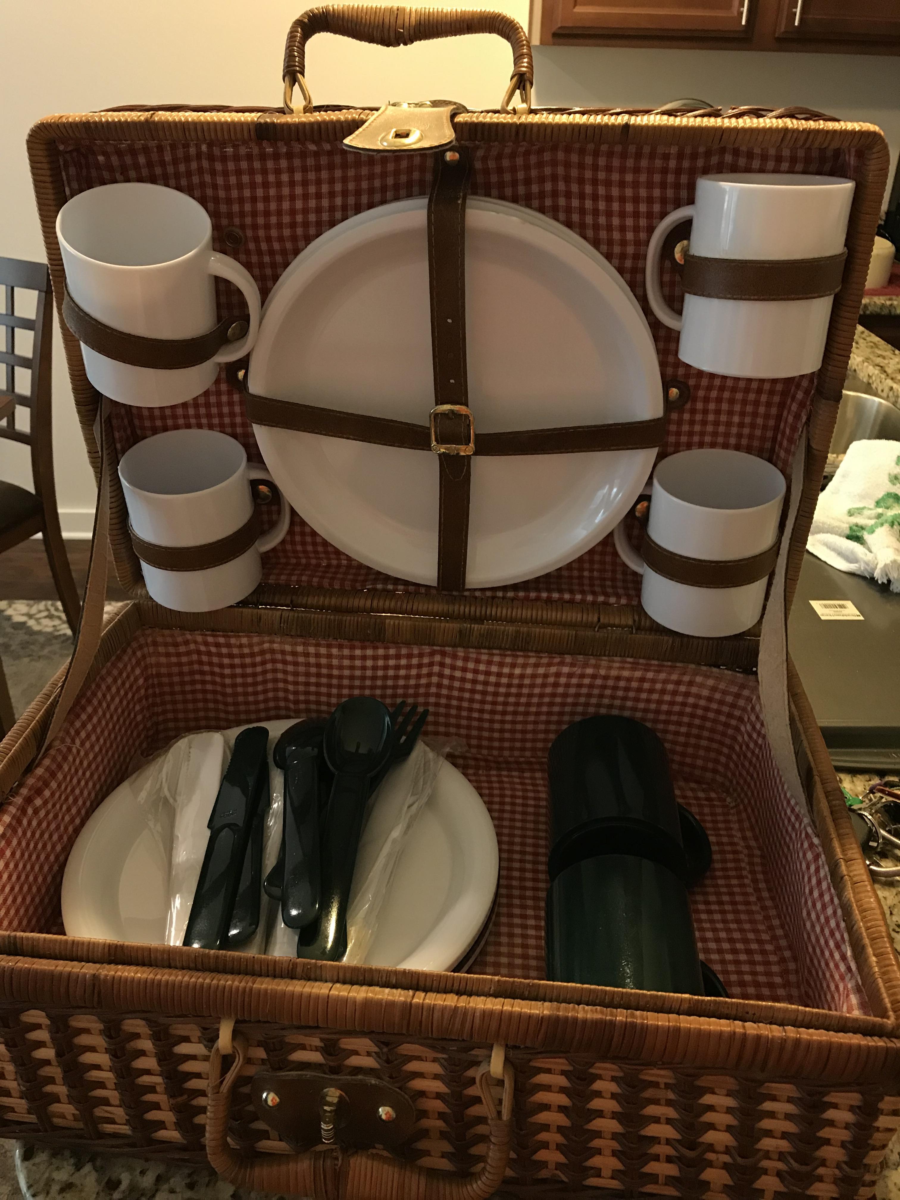 cute picnic basket with all components from GW for 16! r