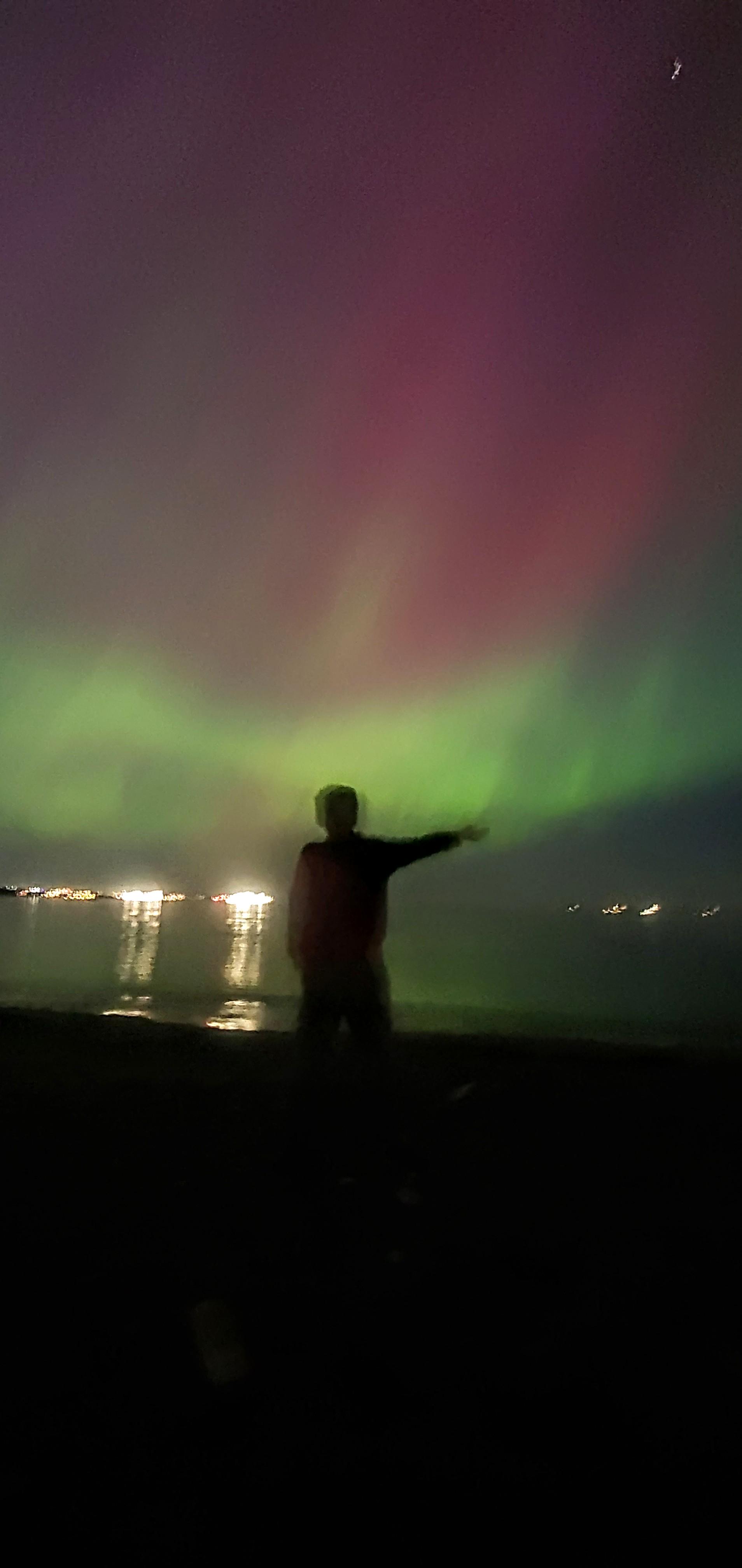 Shaky hands and bad phone camera, but still r/VictoriaBC