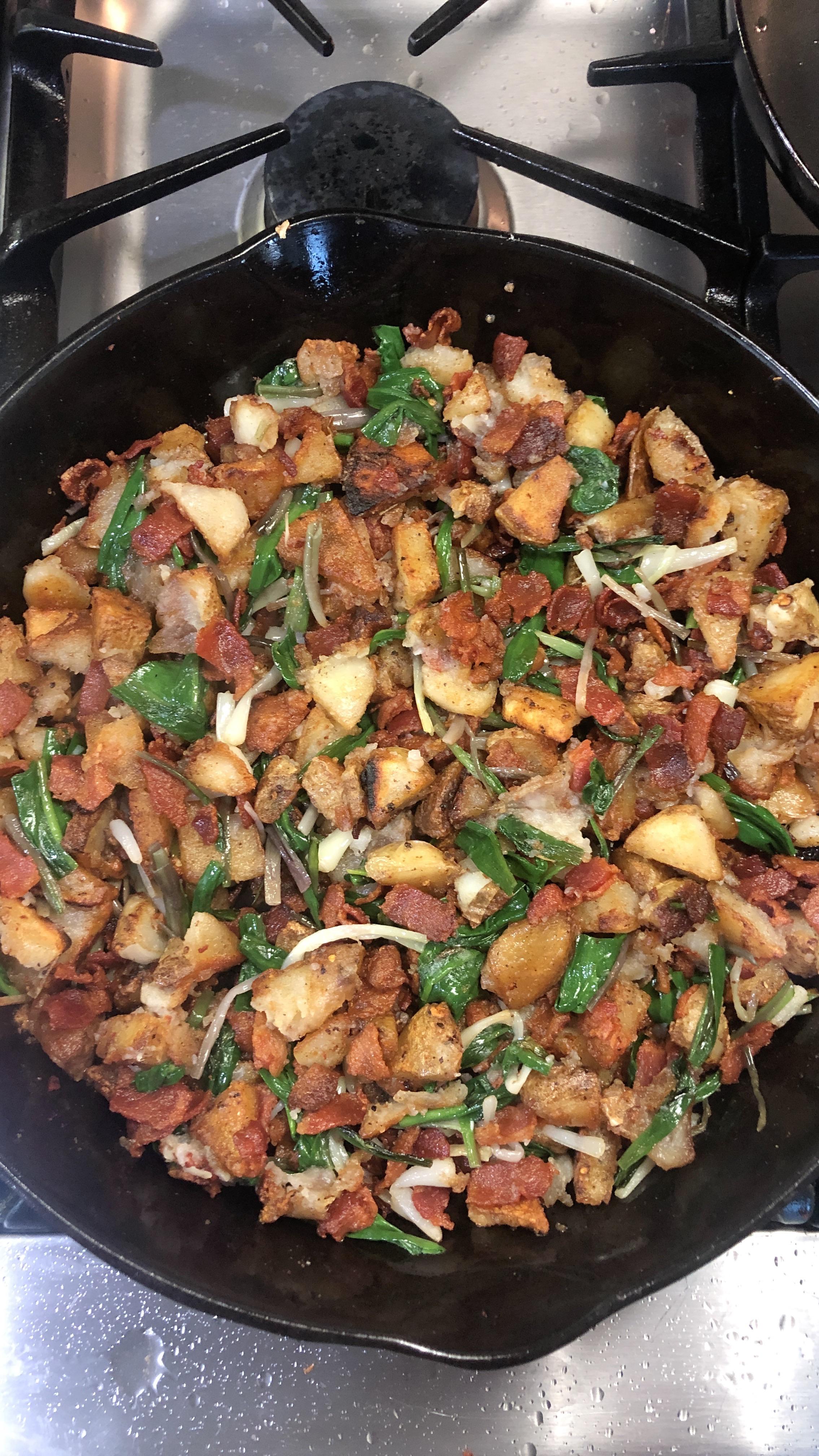 Ramps, potatoes, and bacon in my Wagner 10 r/castiron