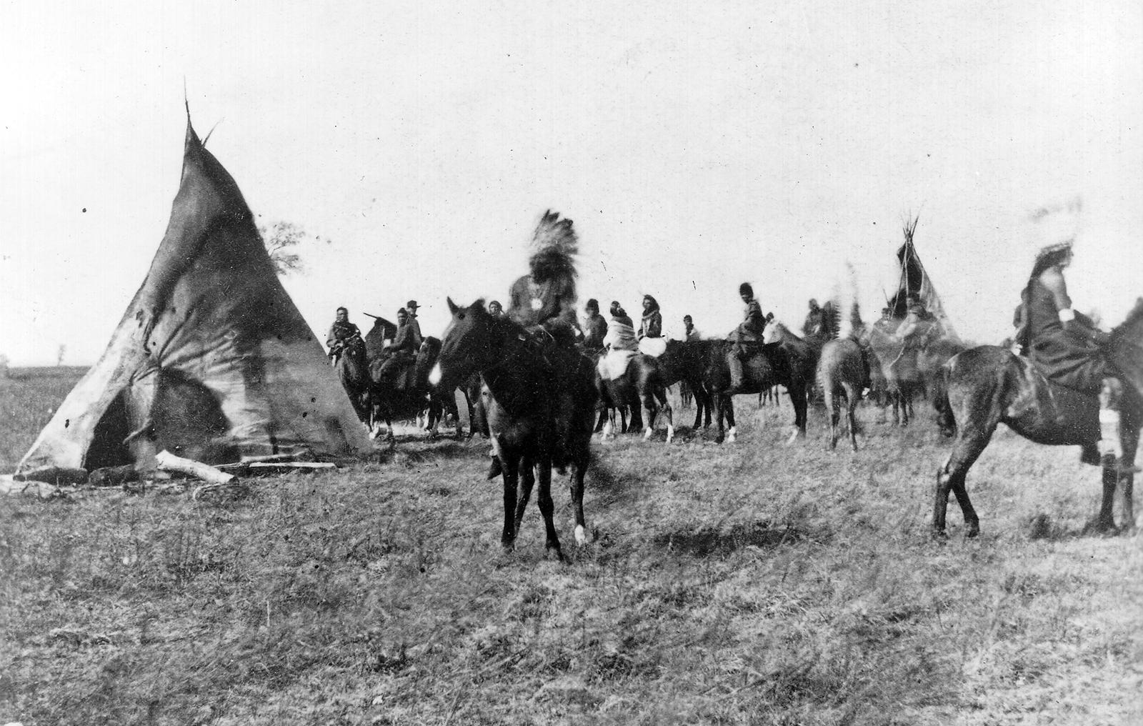Pawnee Camp on the Platte Valley, Nebraska, in 1866 r/WildWestPics