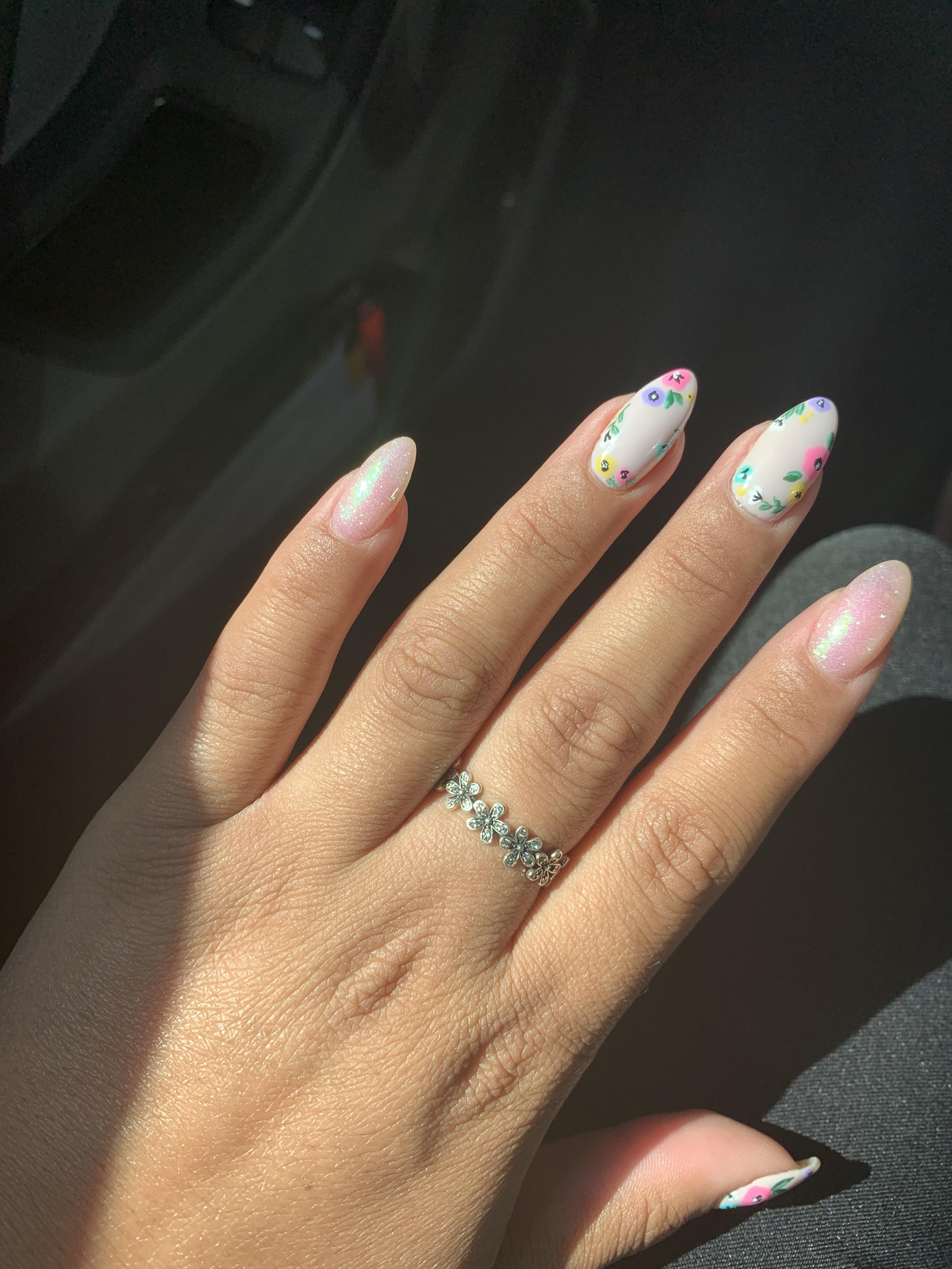 April showers bring May flowers 💐 r/Nails