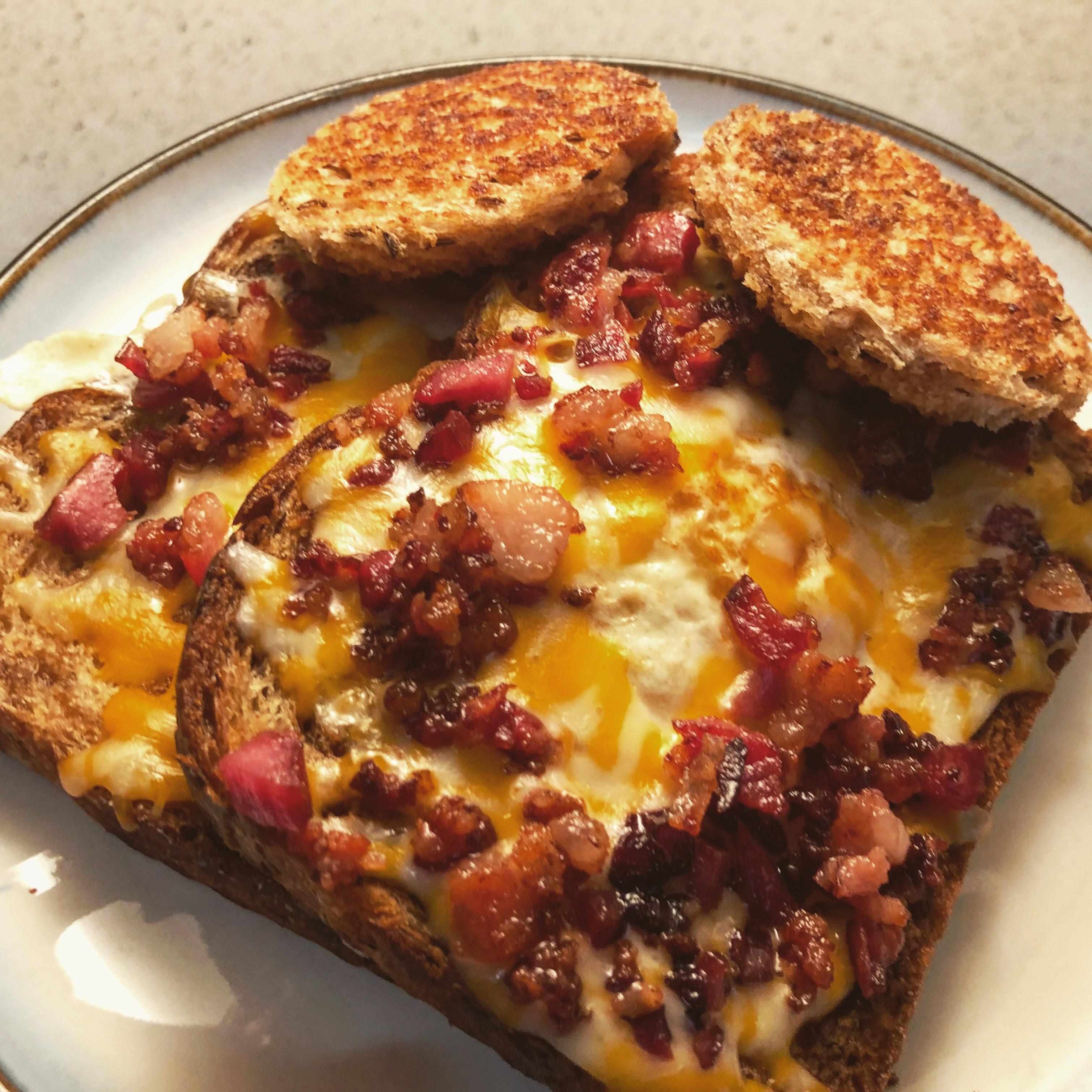 [homemade] Eggs in a nest. food