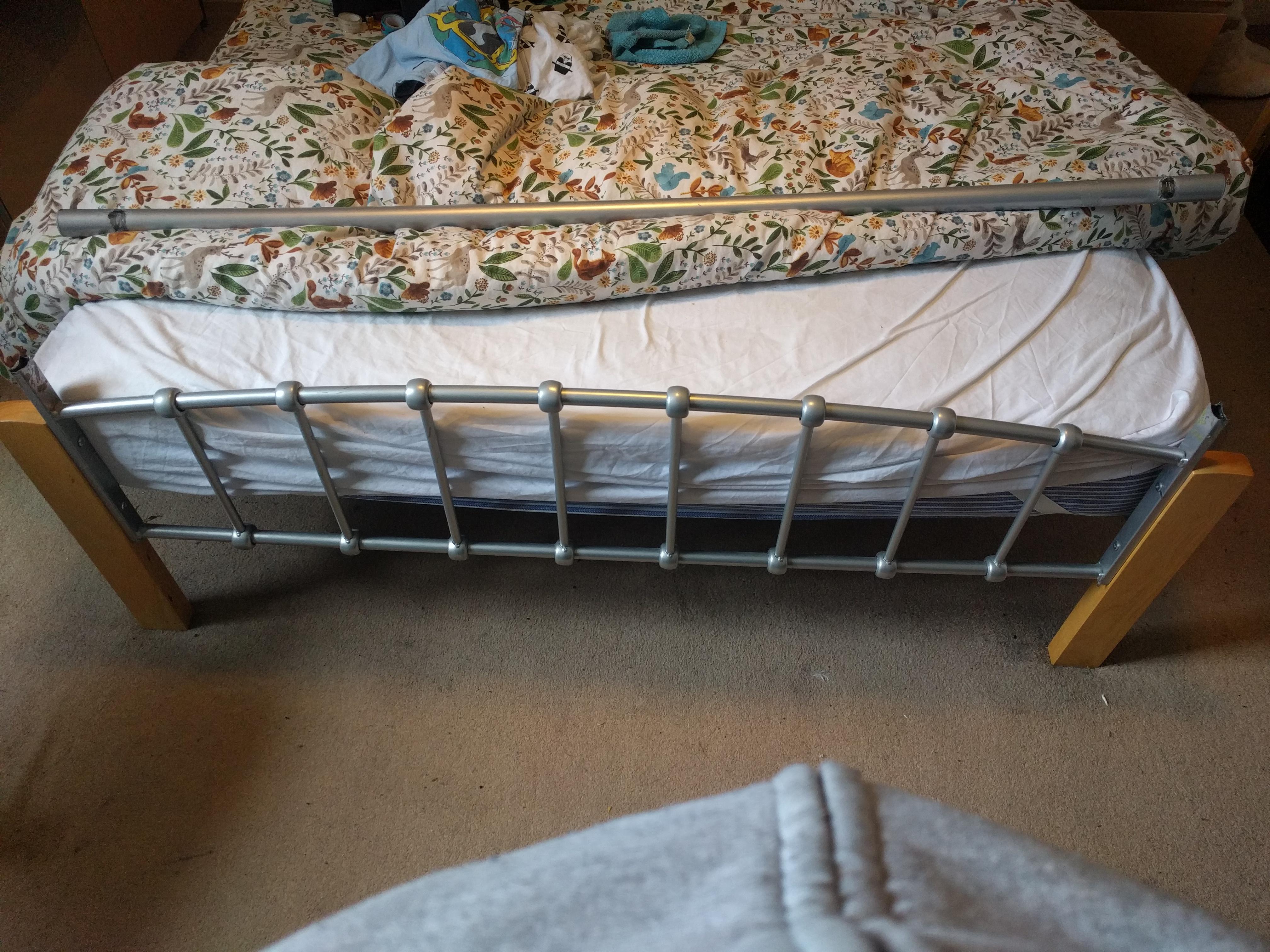 Any way to put this bed rail back together? r/fixit
