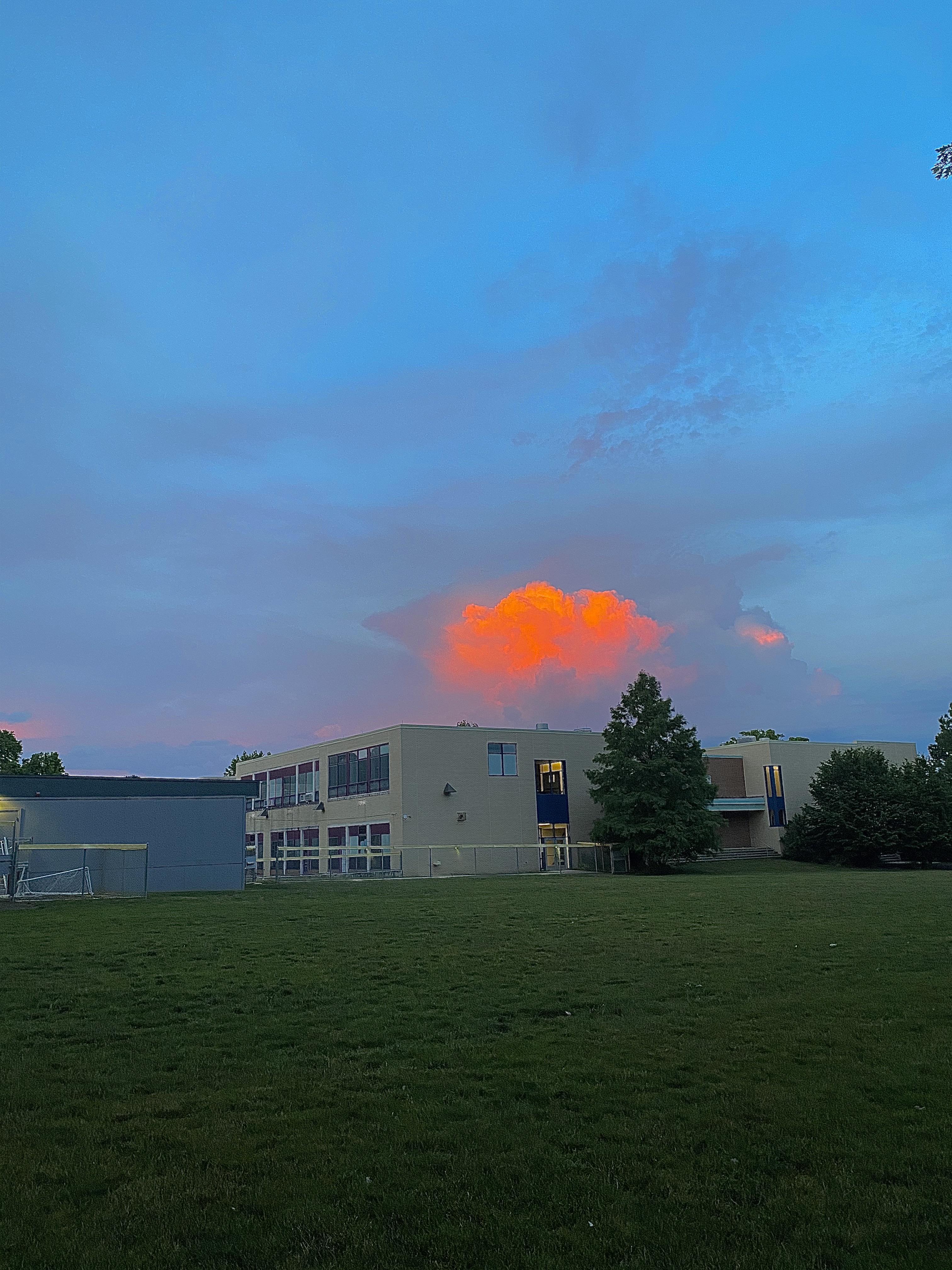 Philly suburbs. [iphone 11 camera] (don’t know the resolution) r/sunset