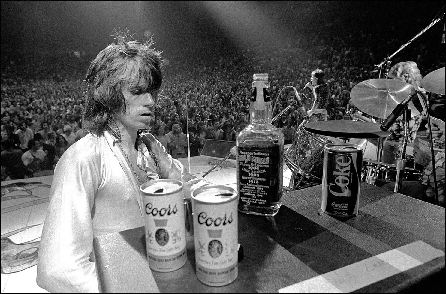 Keith Richards looks for a drink (1972) r/OldSchoolCool